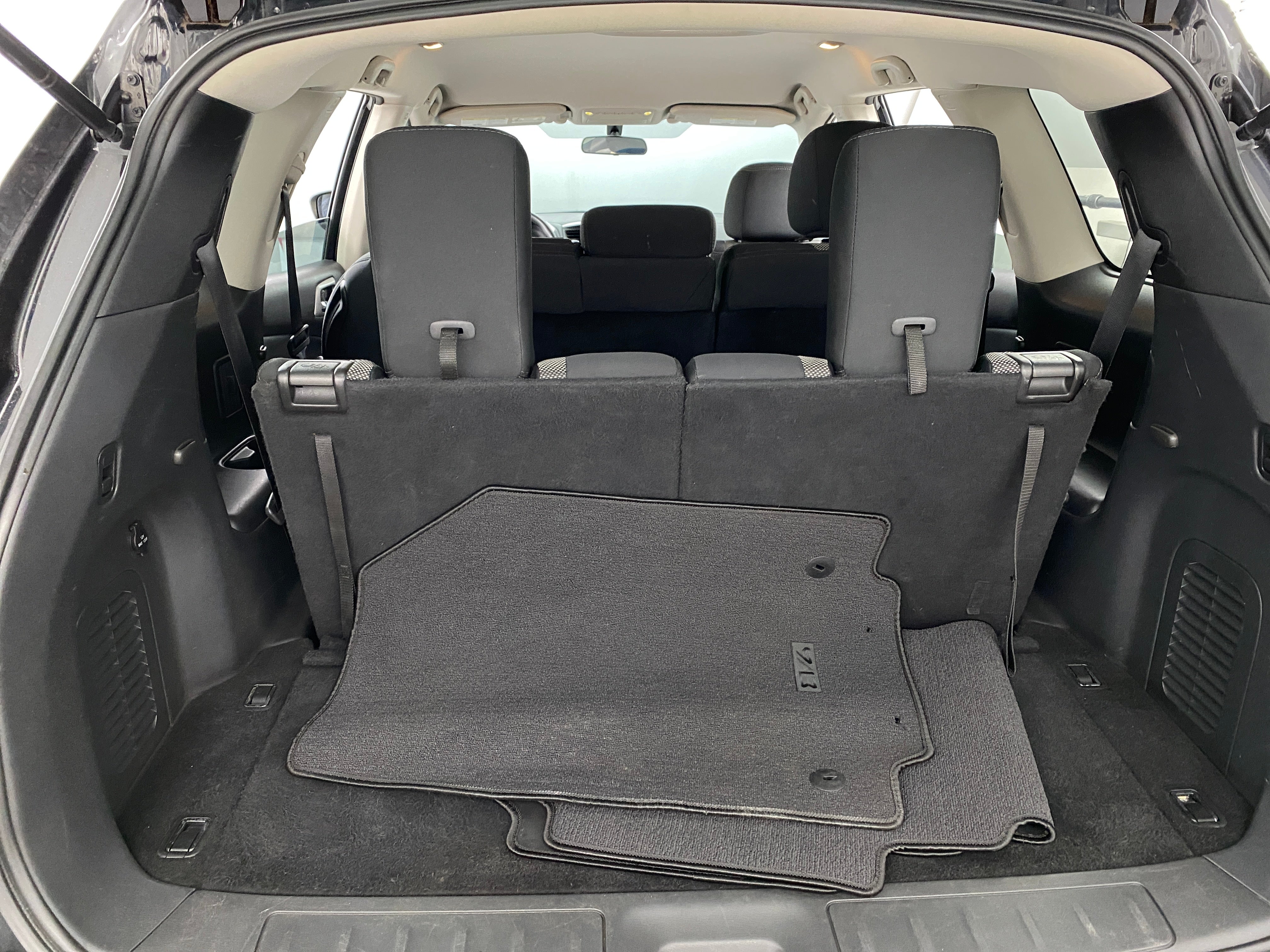 2018 Nissan Pathfinder S 7