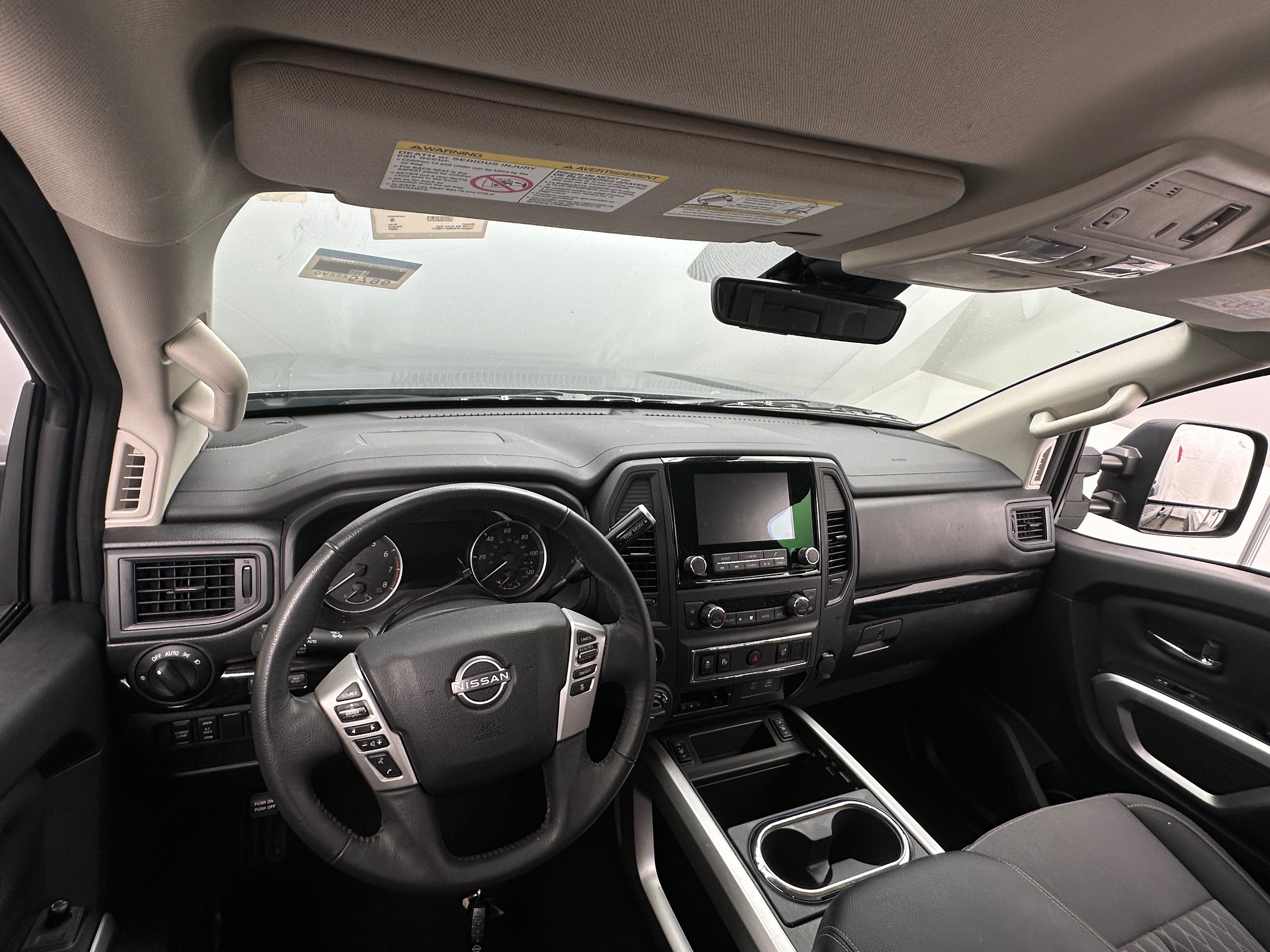 2024 Nissan Titan SV 3