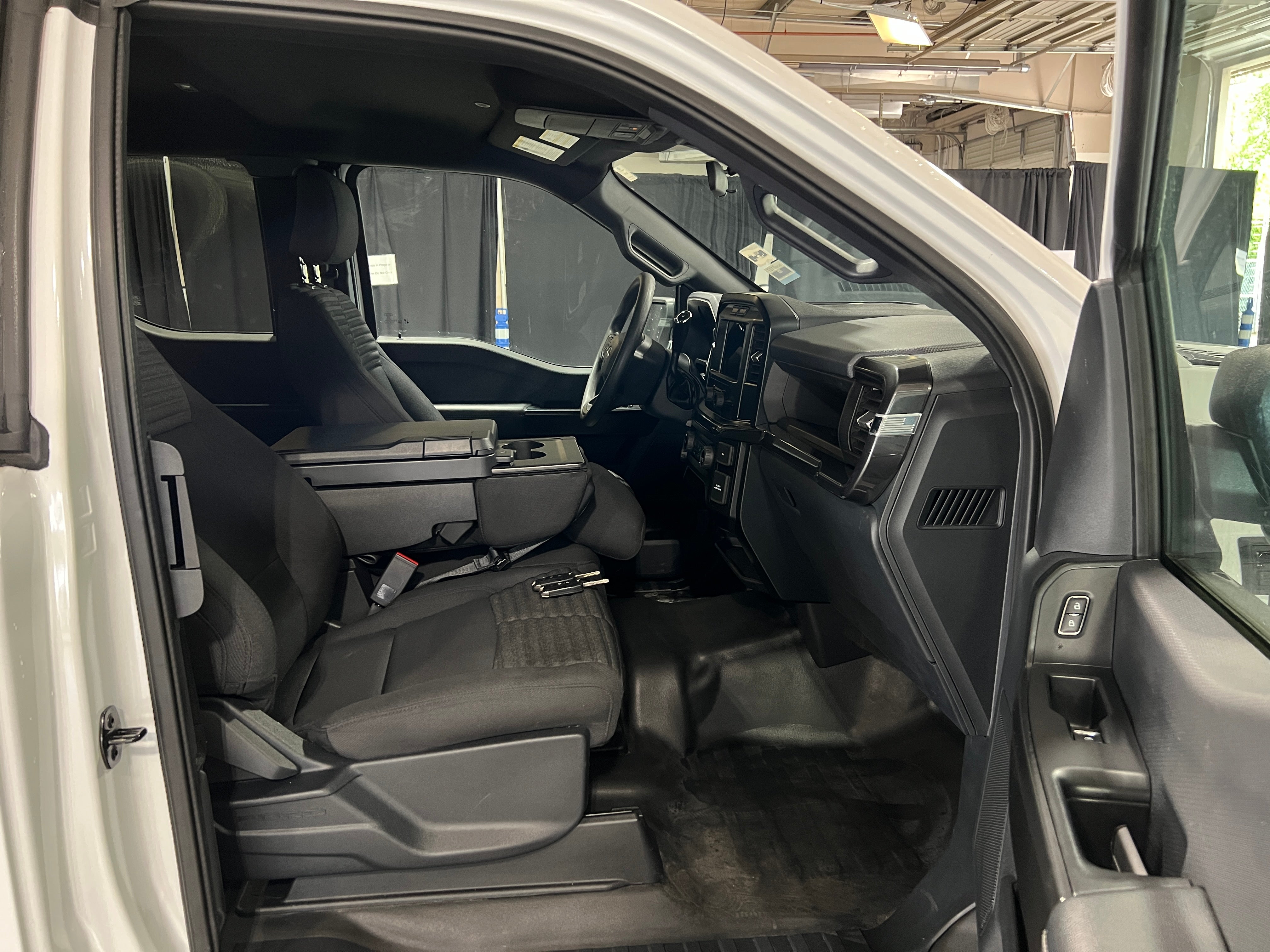 2023 Ford Econoline E-150 2