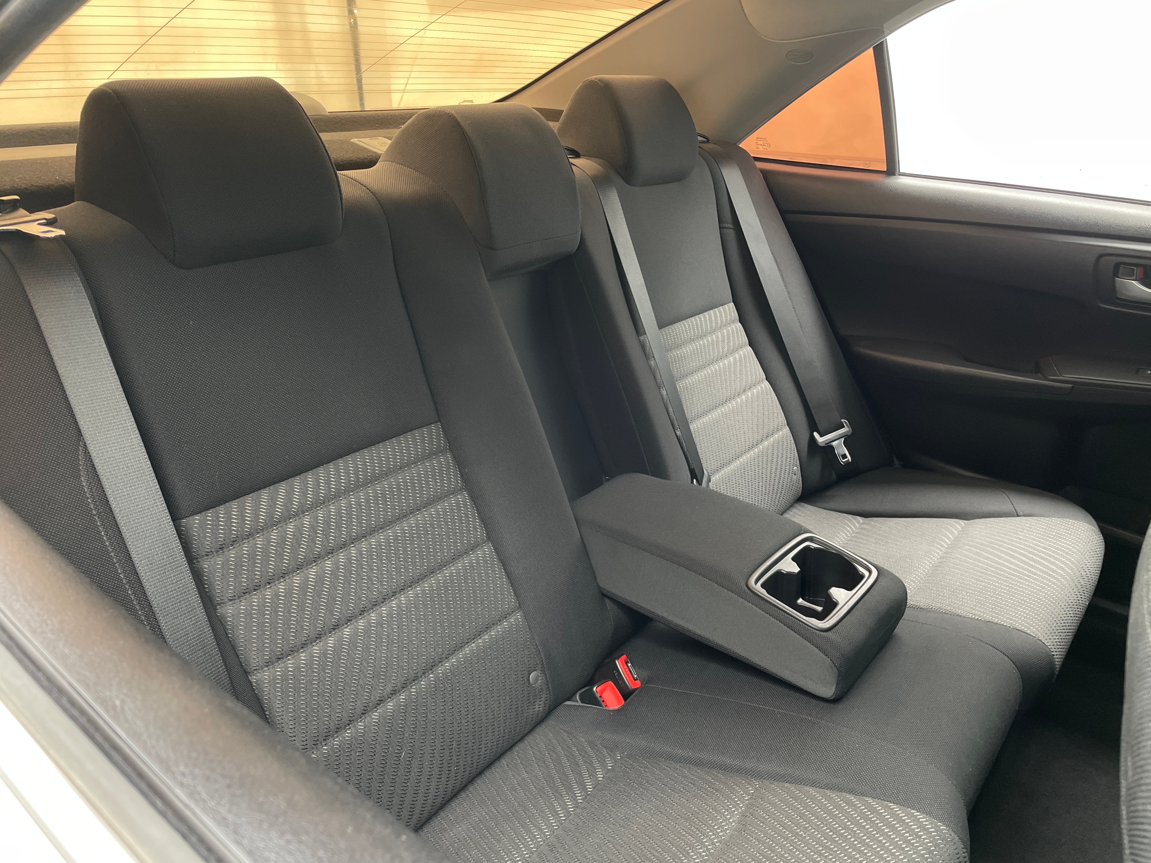 2015 Toyota Camry LE 6