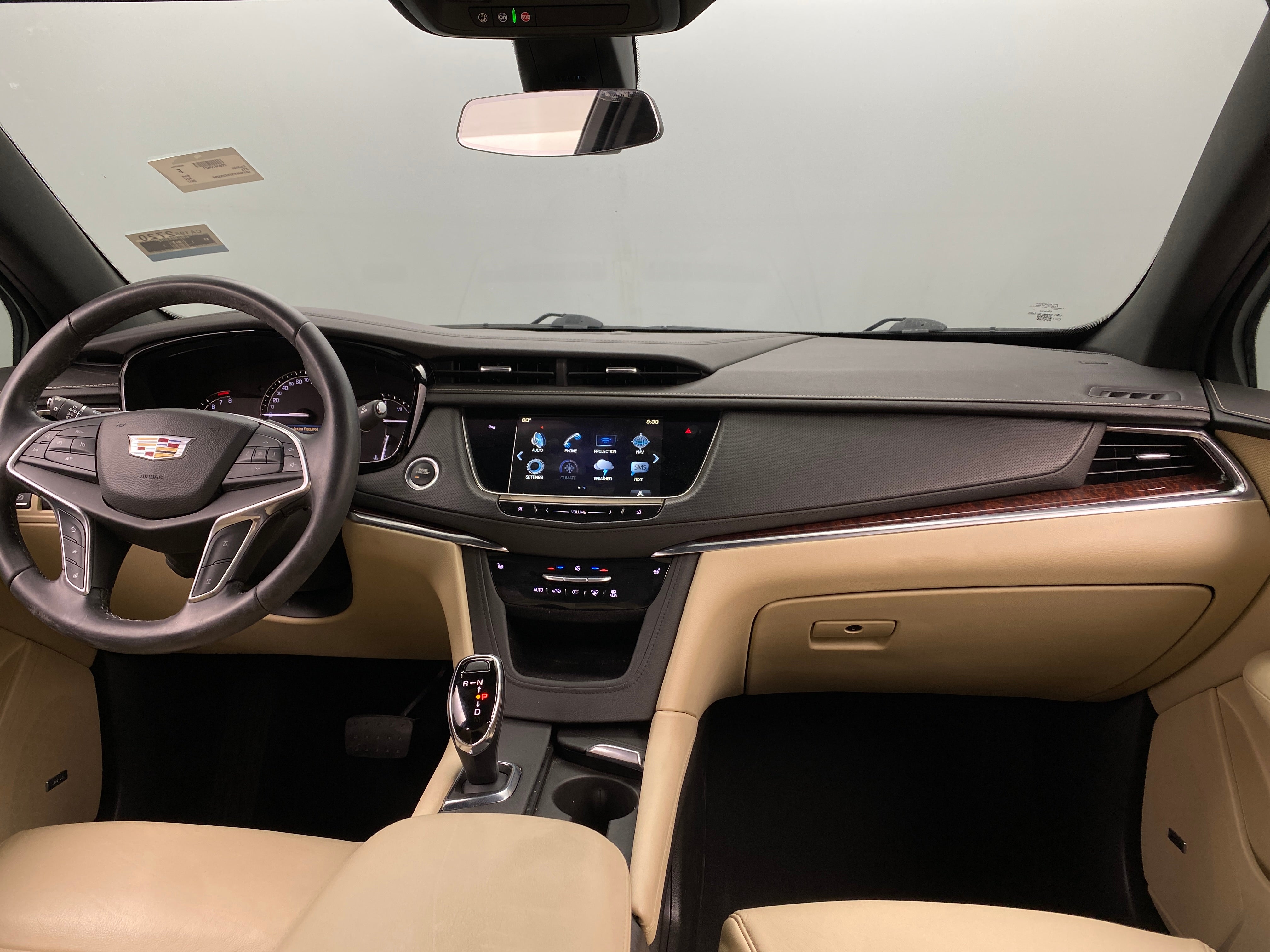 2017 Cadillac XT5 Luxury 2