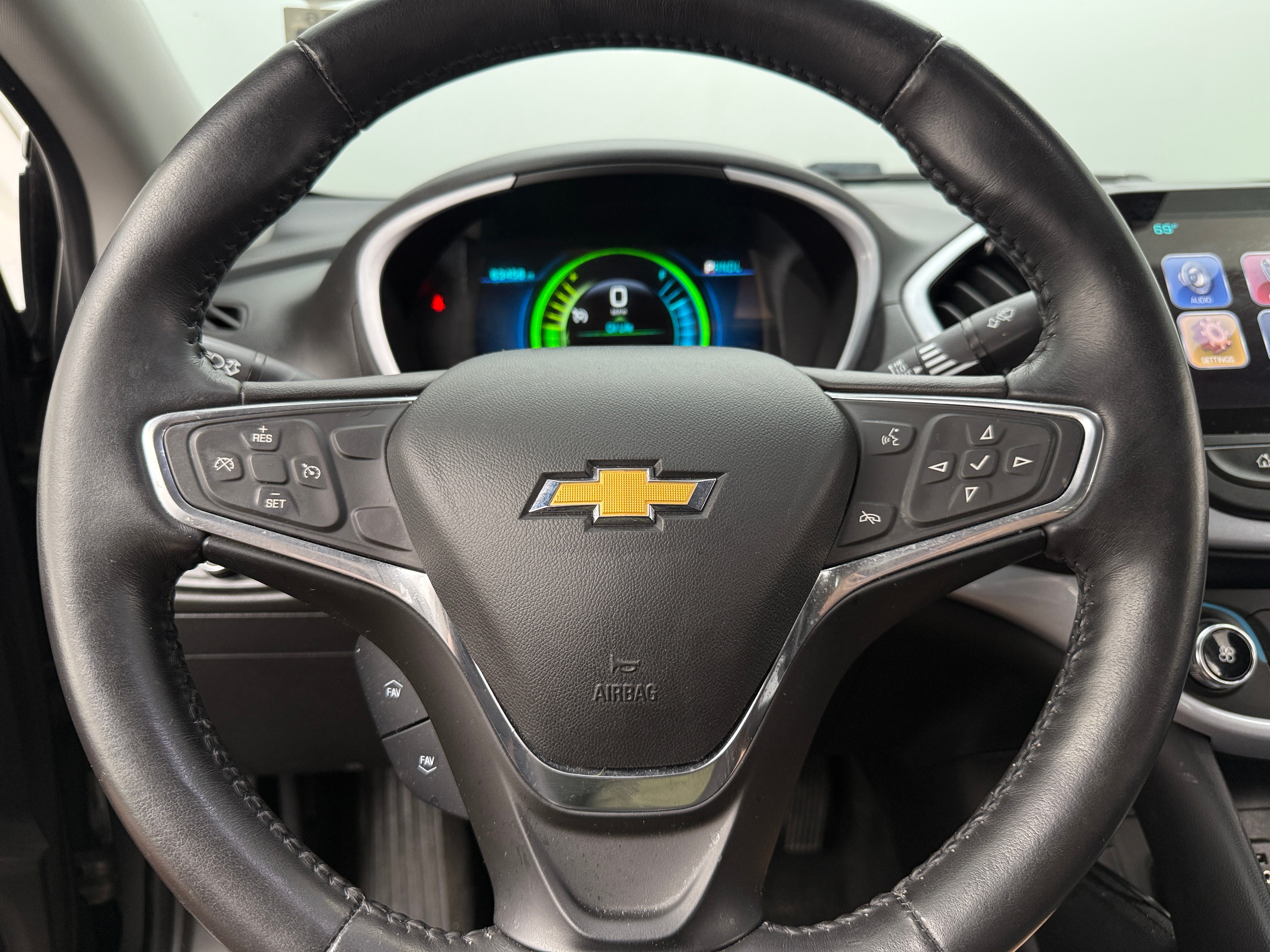 2017 Chevrolet Volt LT 5