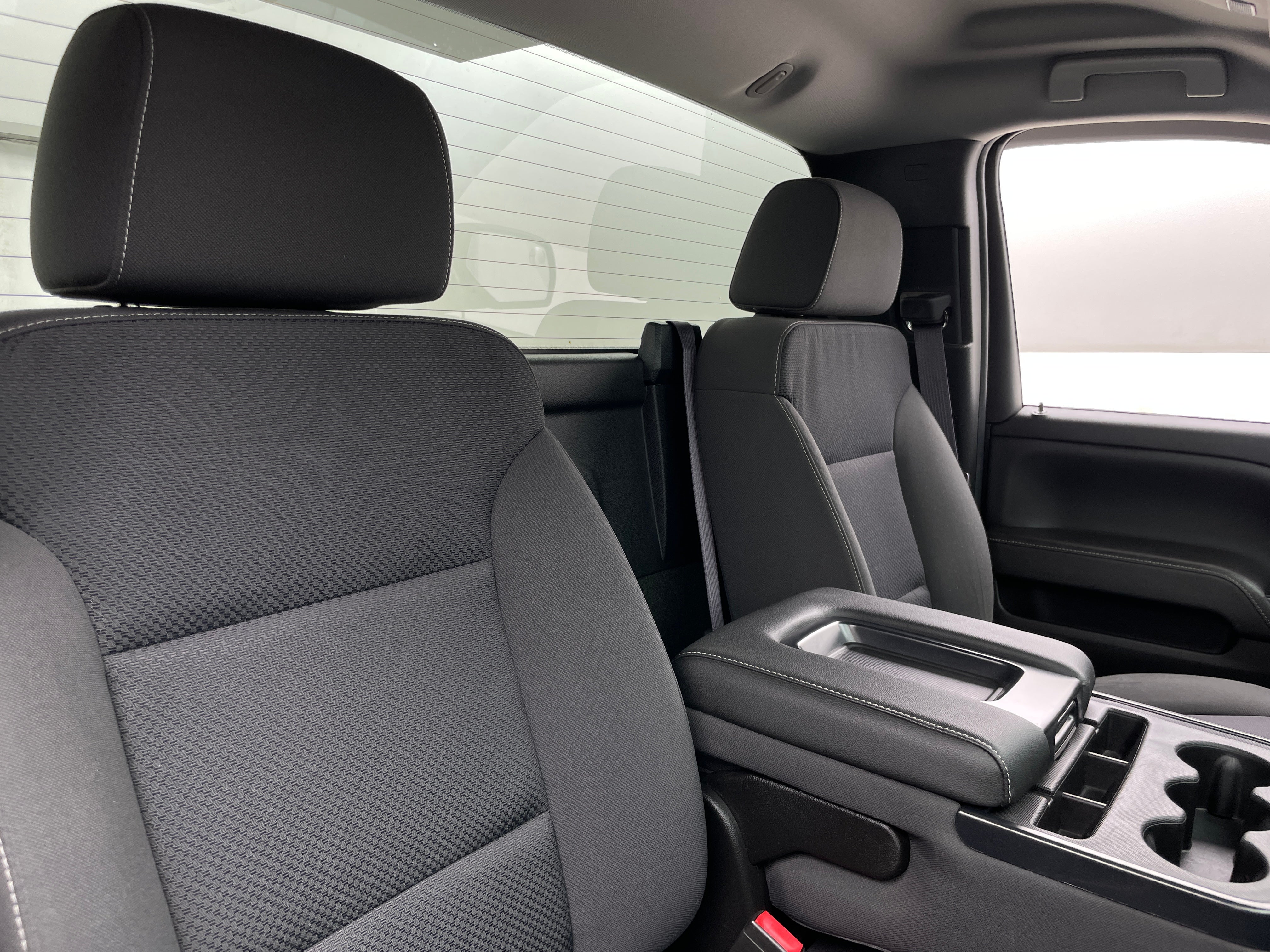 2017 Chevrolet Silverado 1500 LT 2