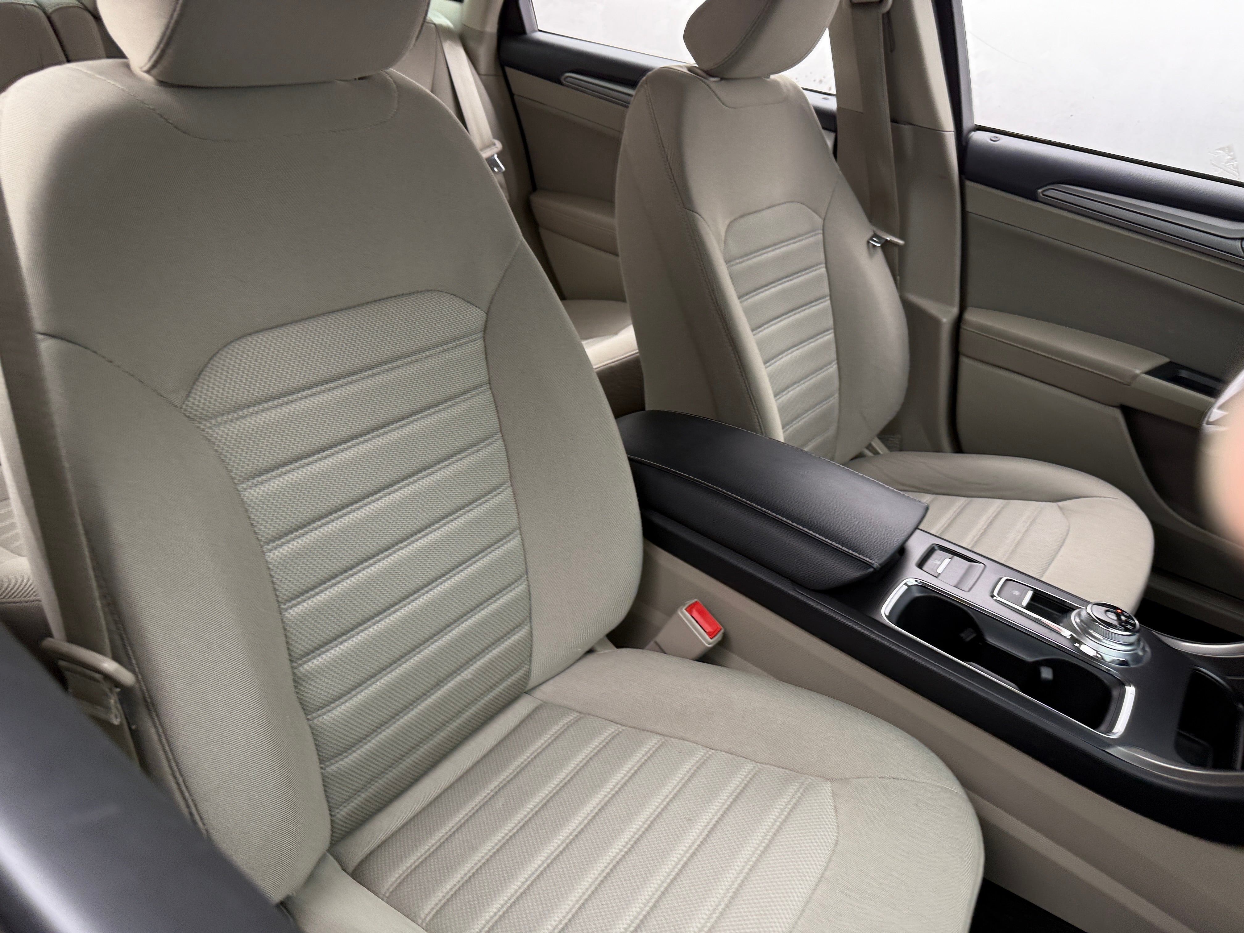 2019 Ford Fusion SE 2