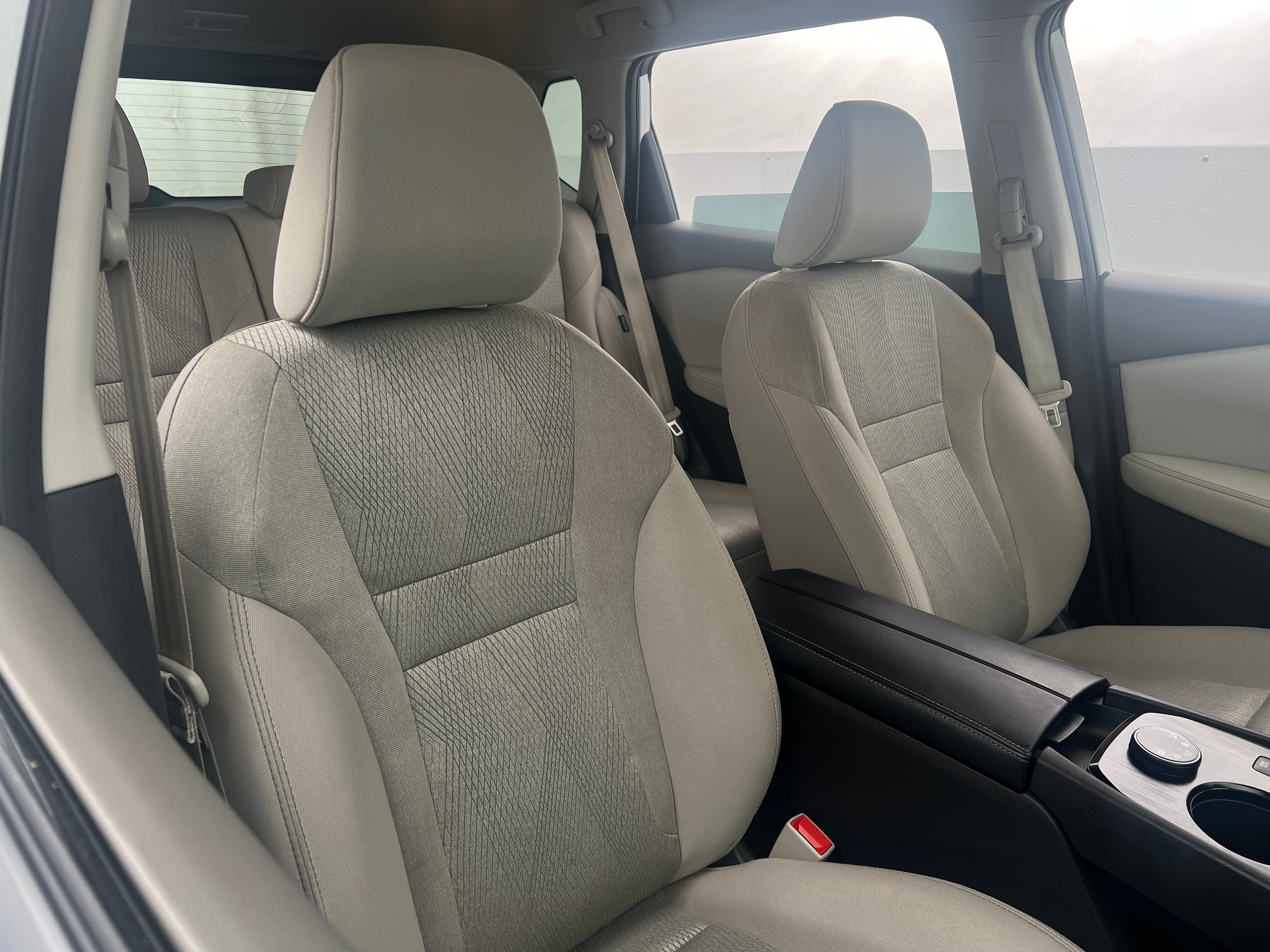 2024 Nissan Rogue SV 2