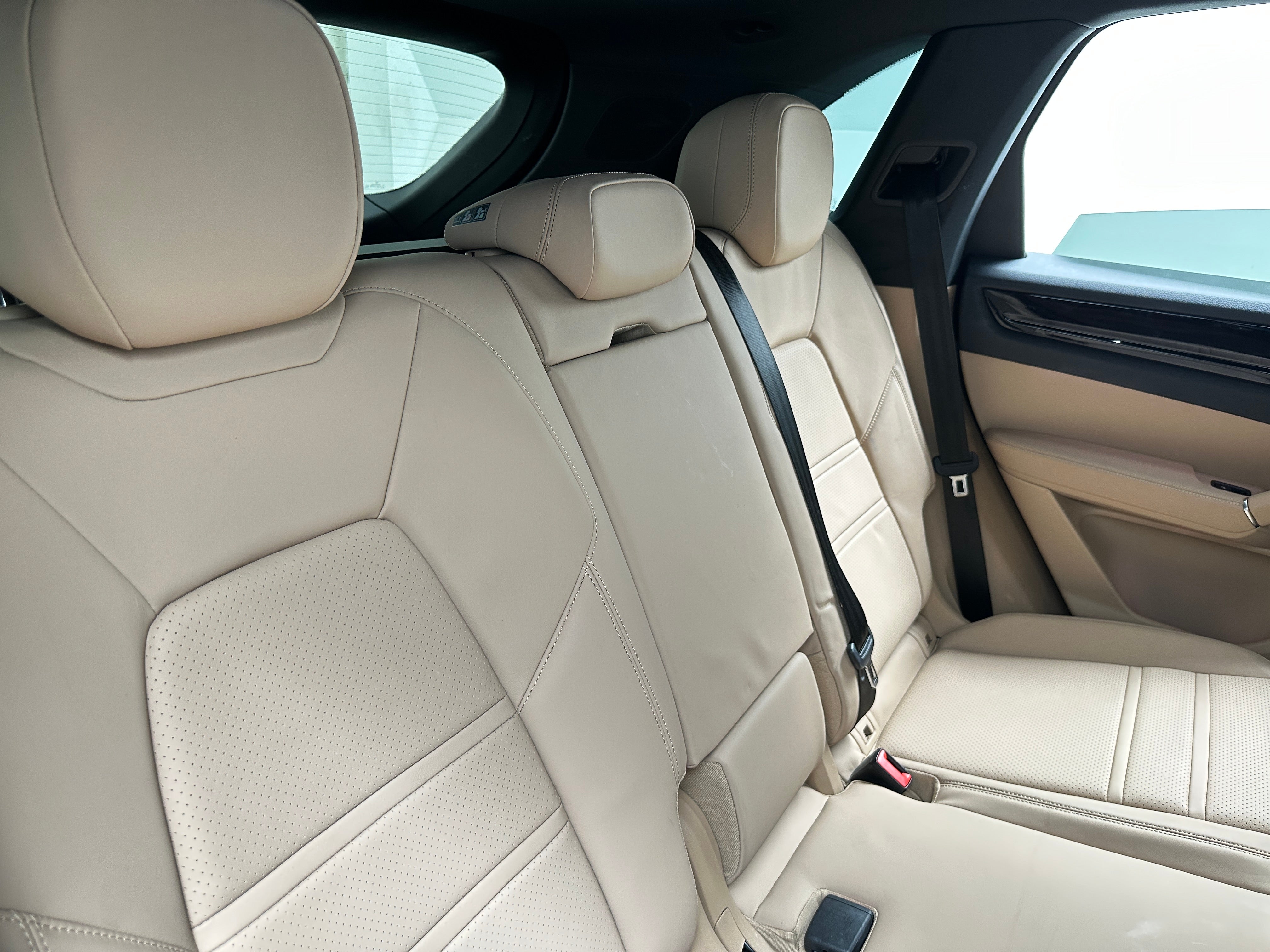 2022 Porsche Cayenne Base 5