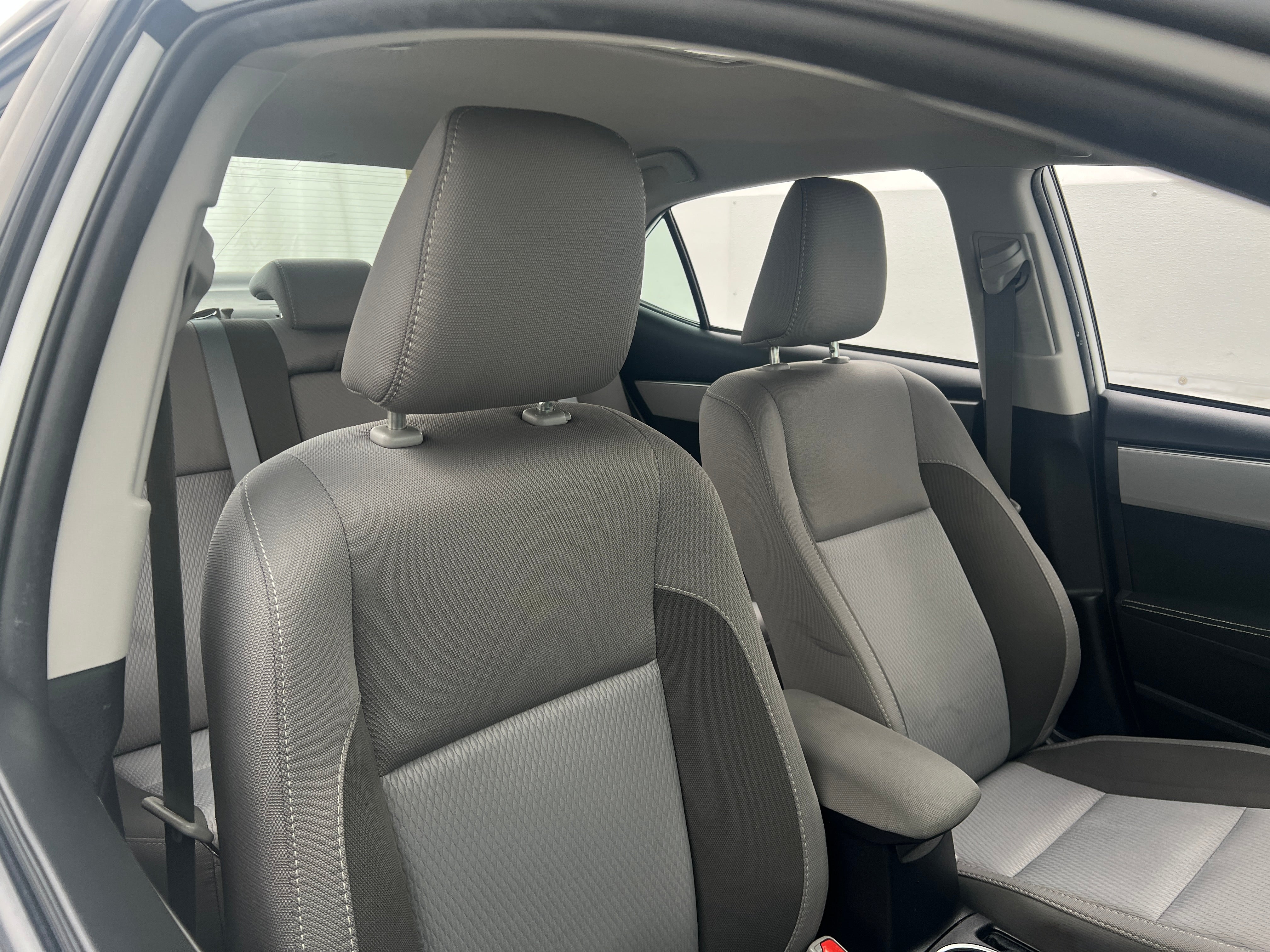 2017 Toyota Corolla LE 2