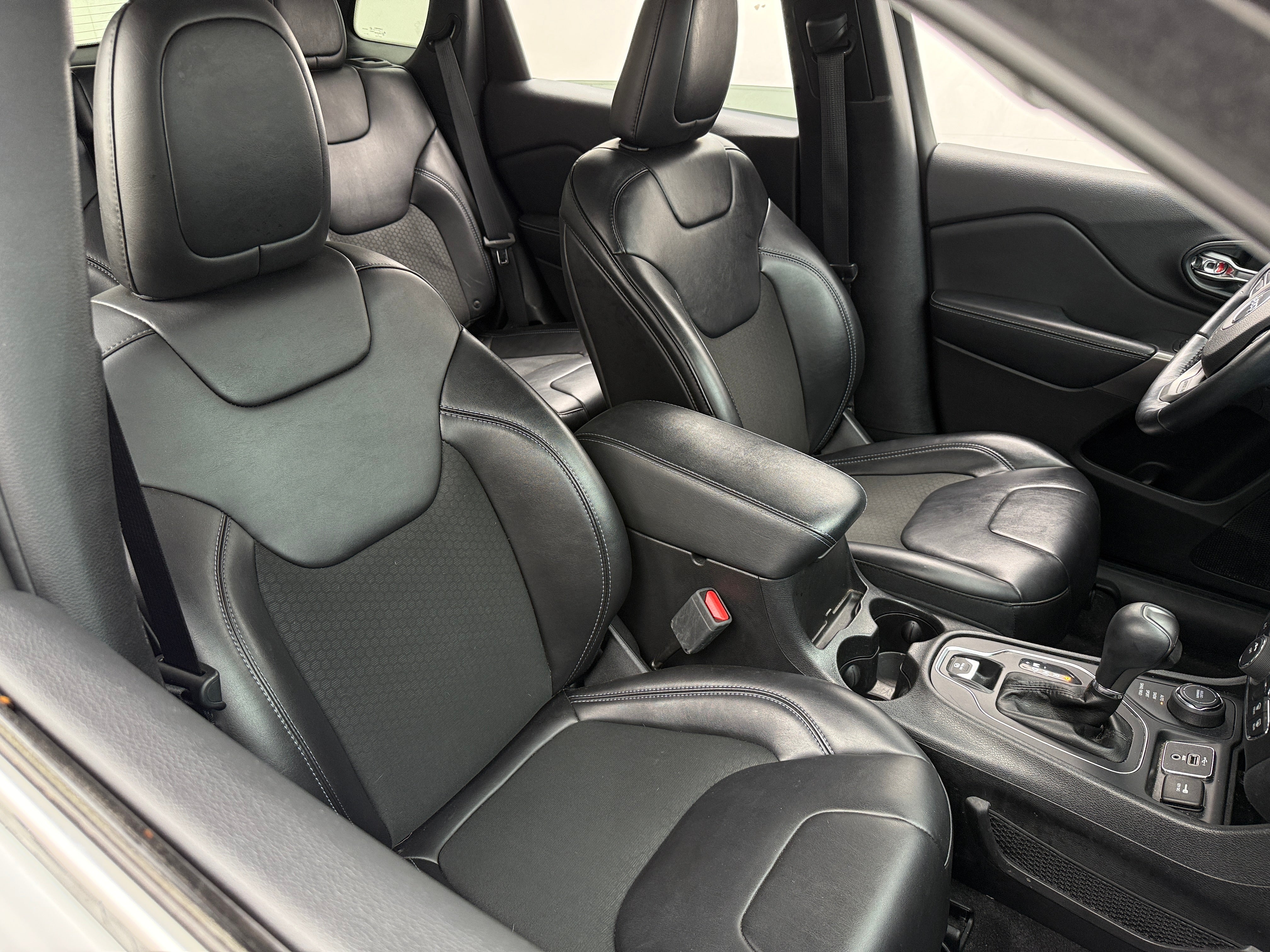 2019 Jeep Cherokee Latitude 2