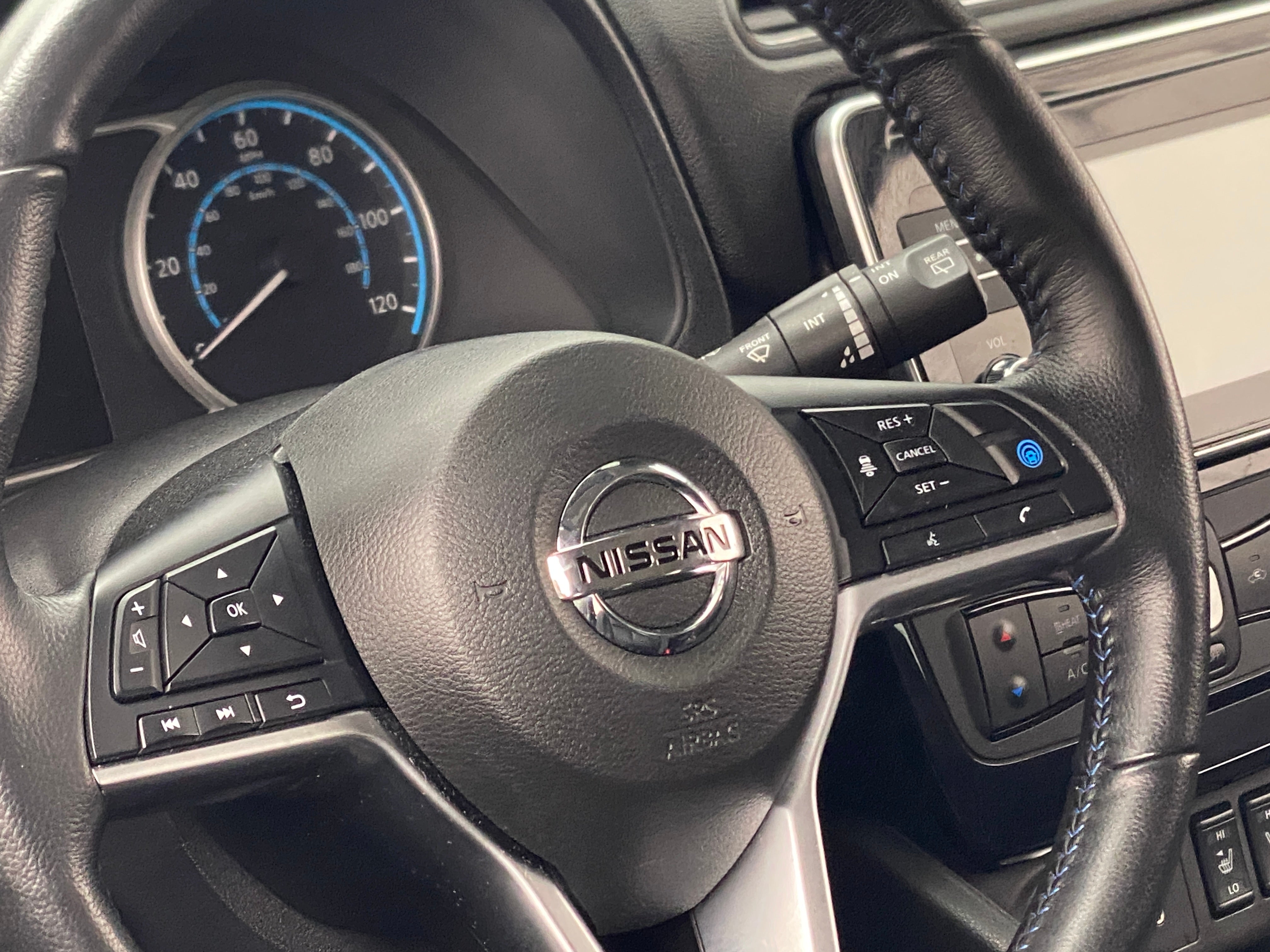 2019 Nissan Leaf SL 4