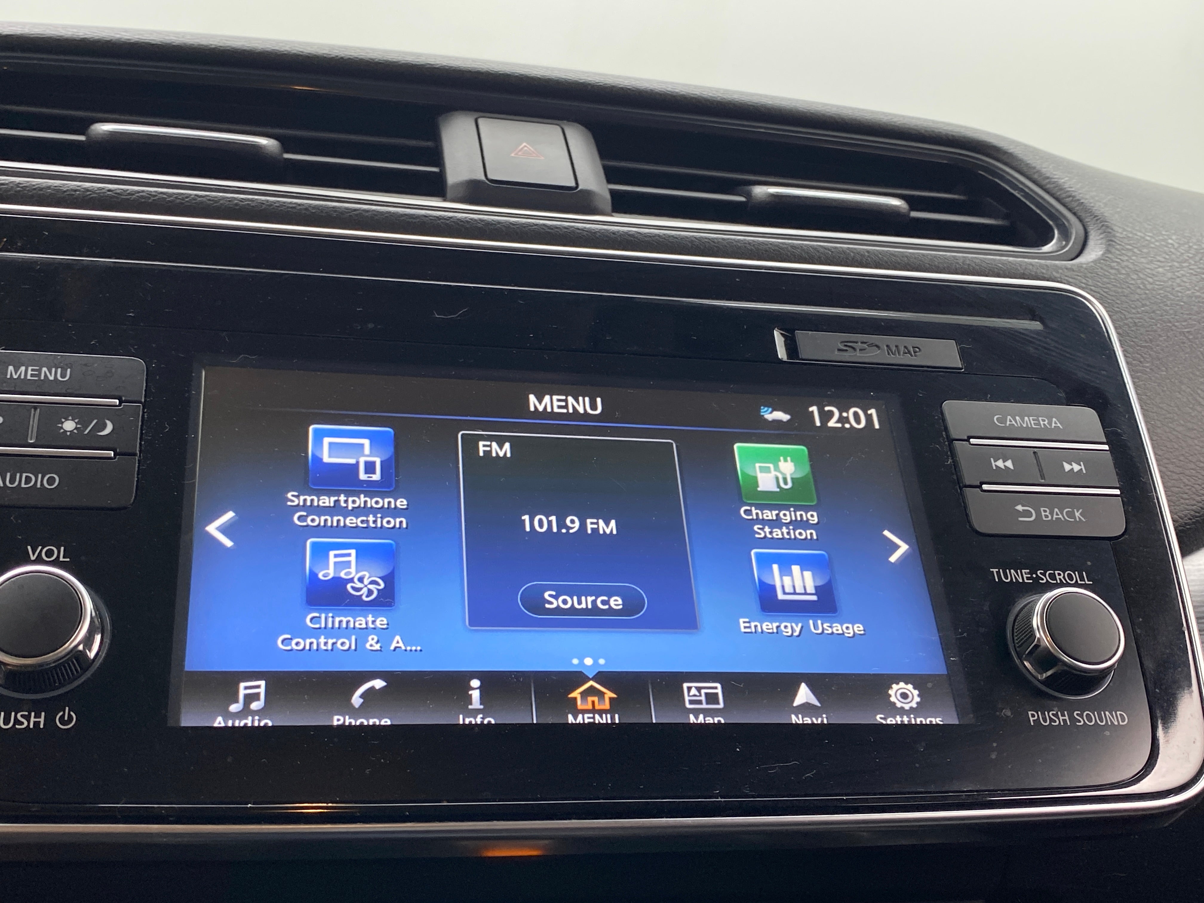 2019 Nissan Leaf SL 3