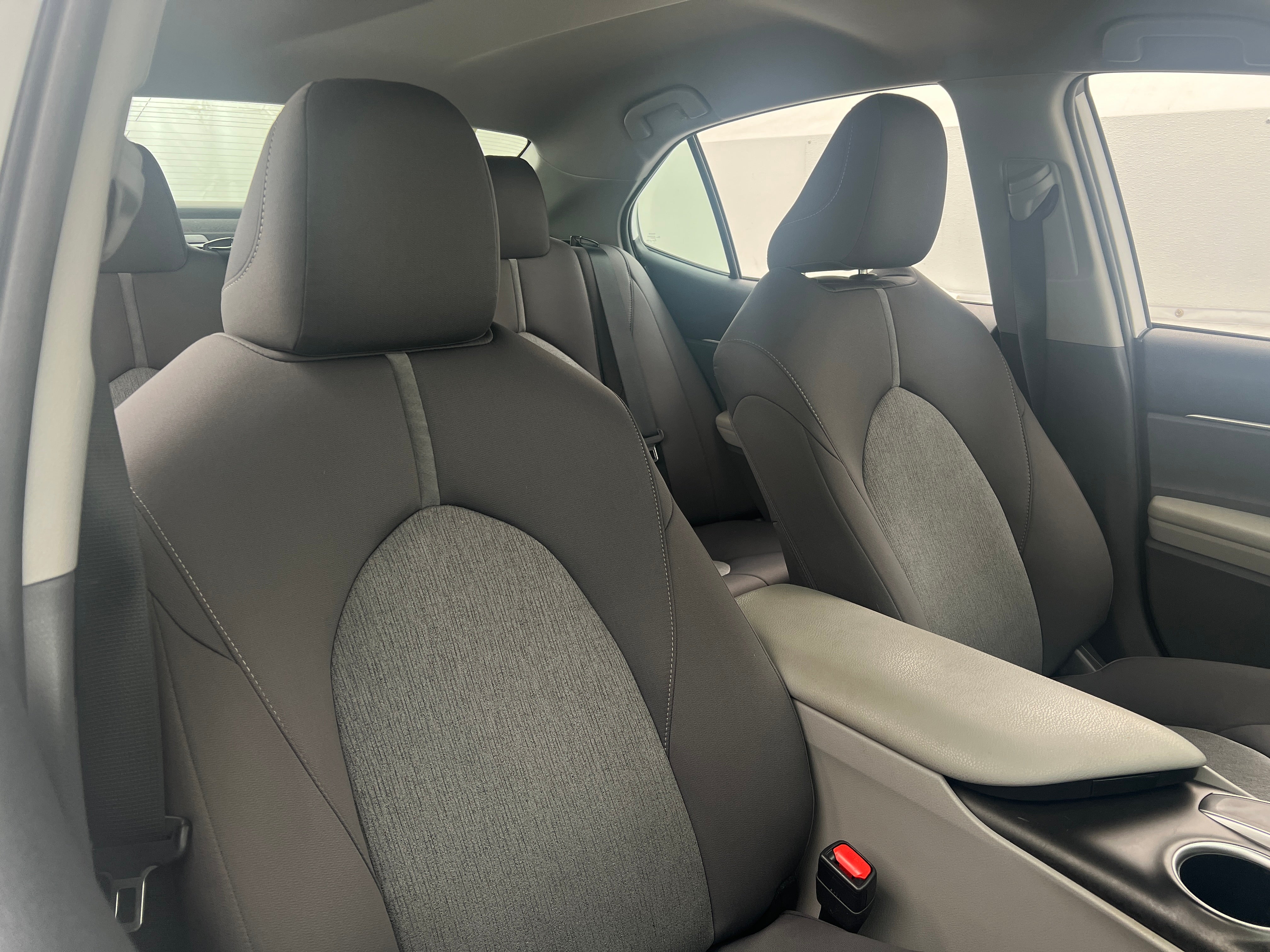 2022 Toyota Camry LE 2