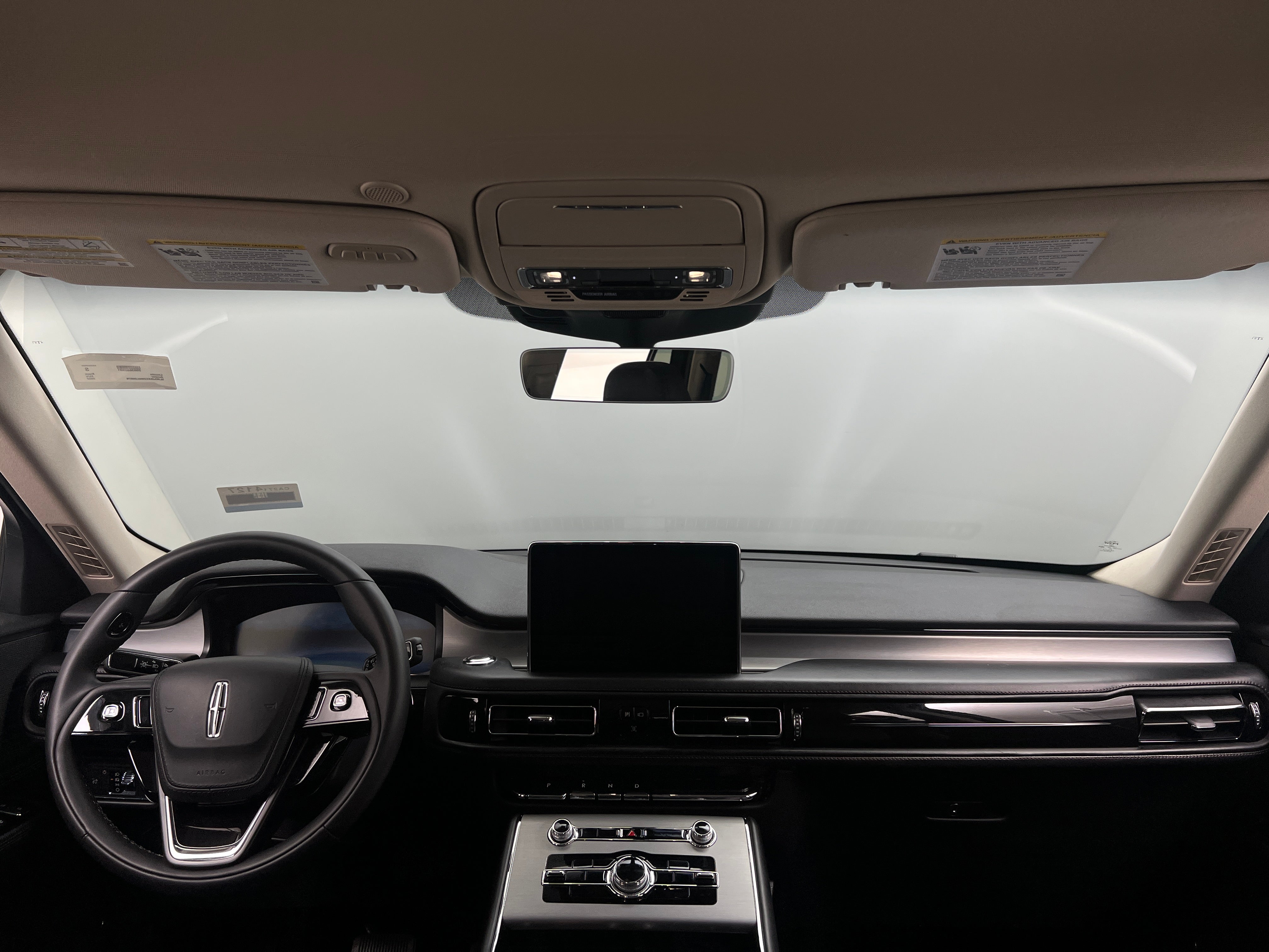2022 Lincoln Aviator  2