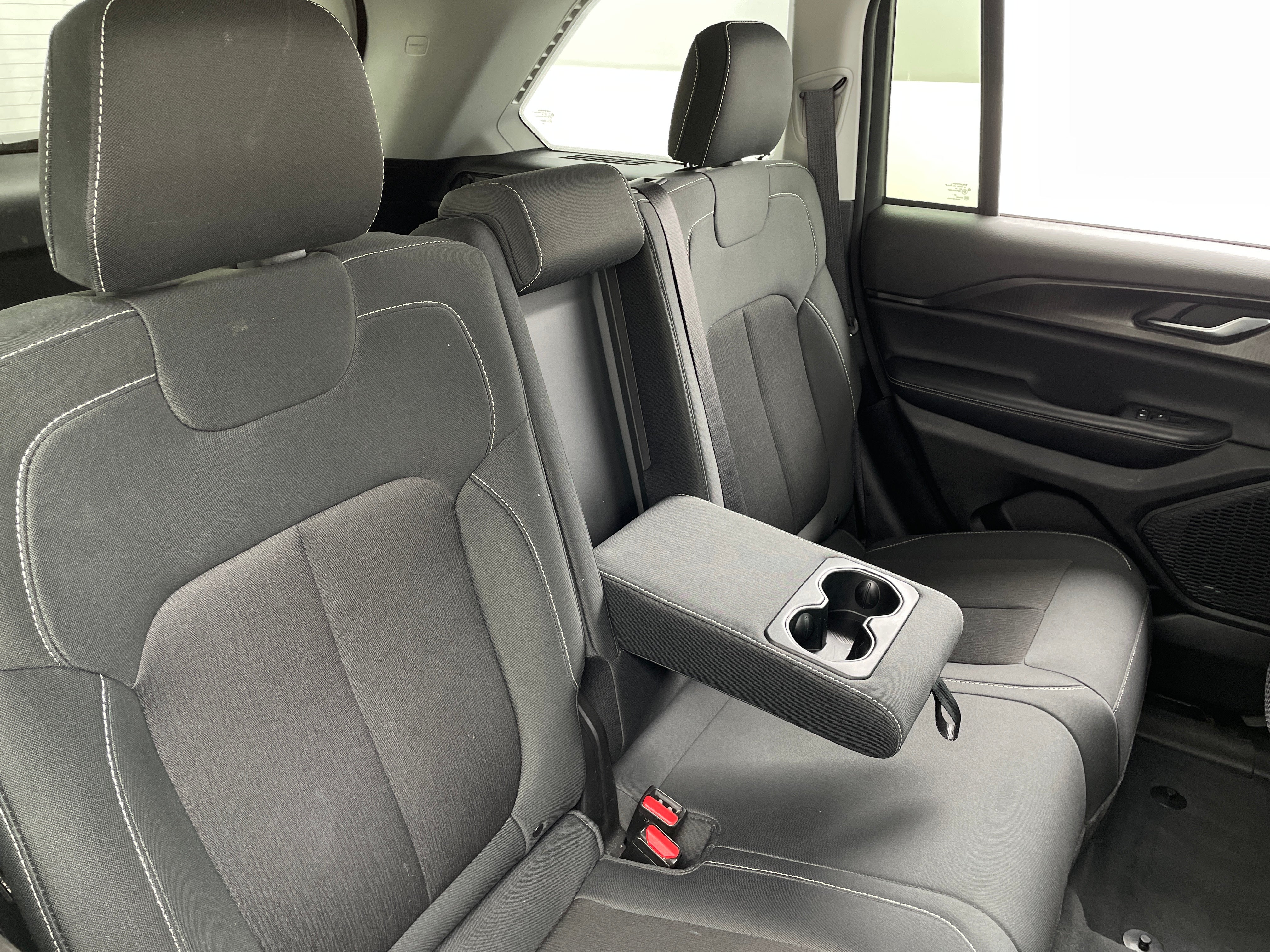 2023 Jeep Grand Cherokee Laredo 6