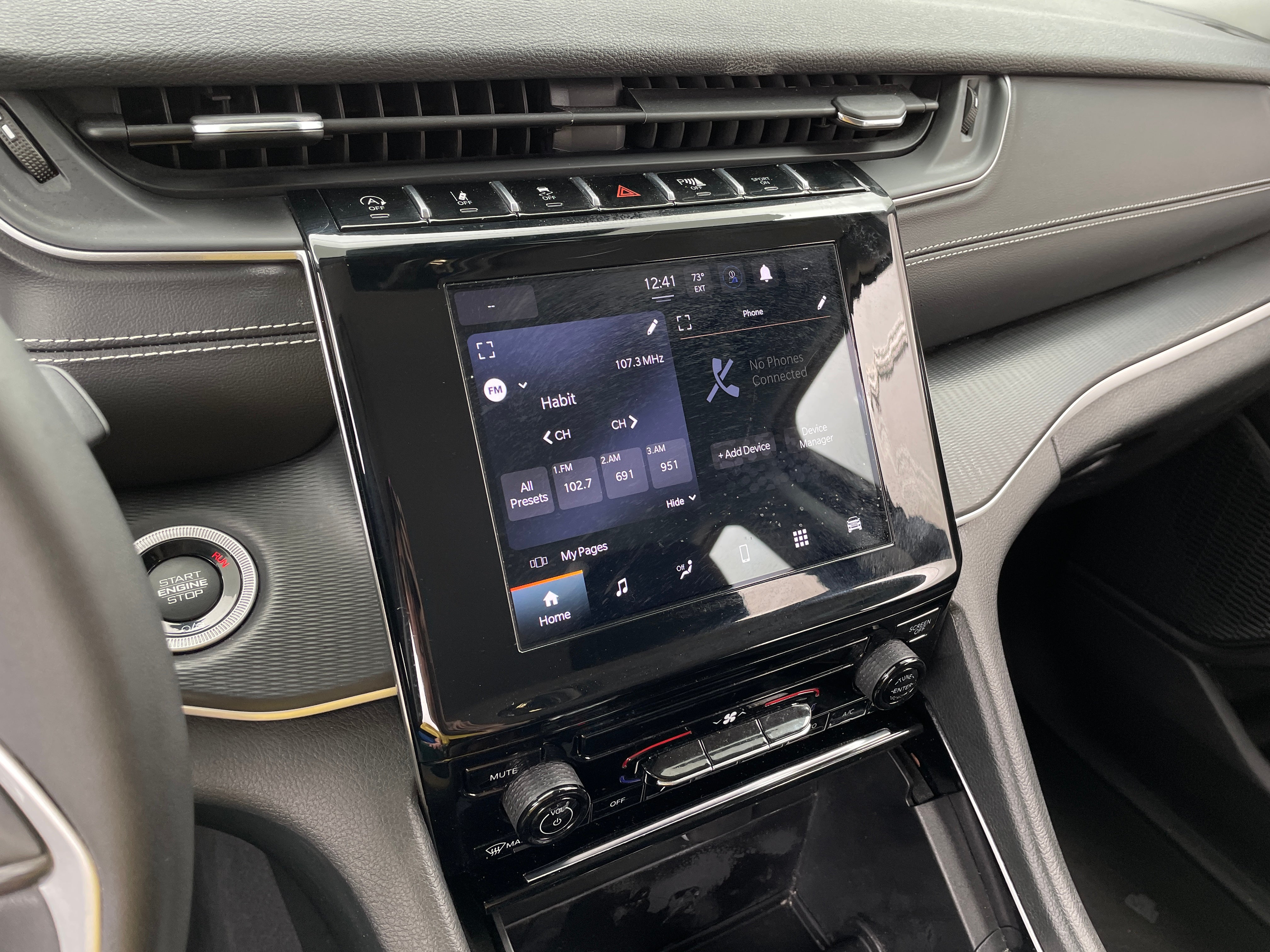 2023 Jeep Grand Cherokee Laredo 4