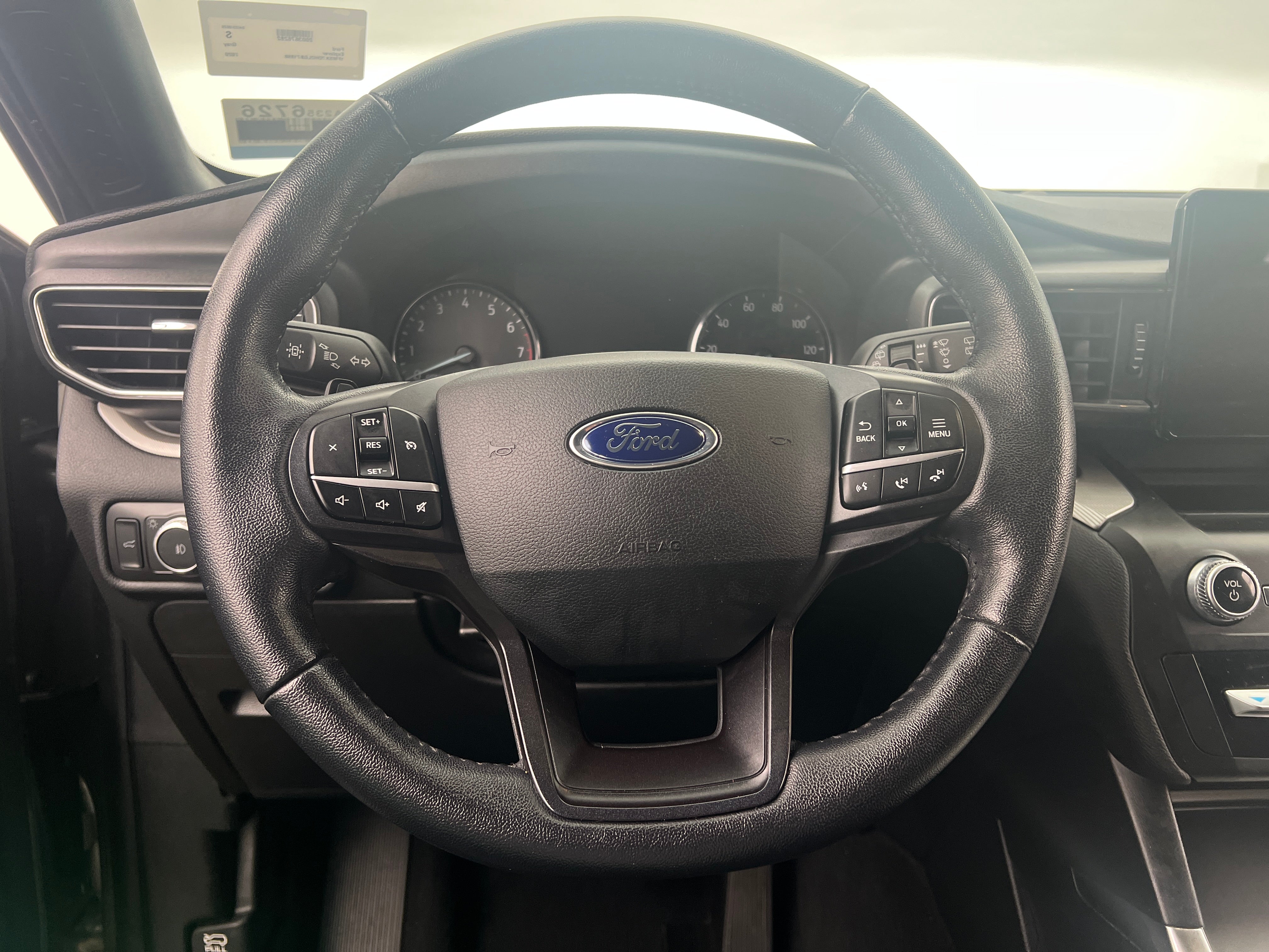 2020 Ford Explorer XLT 4
