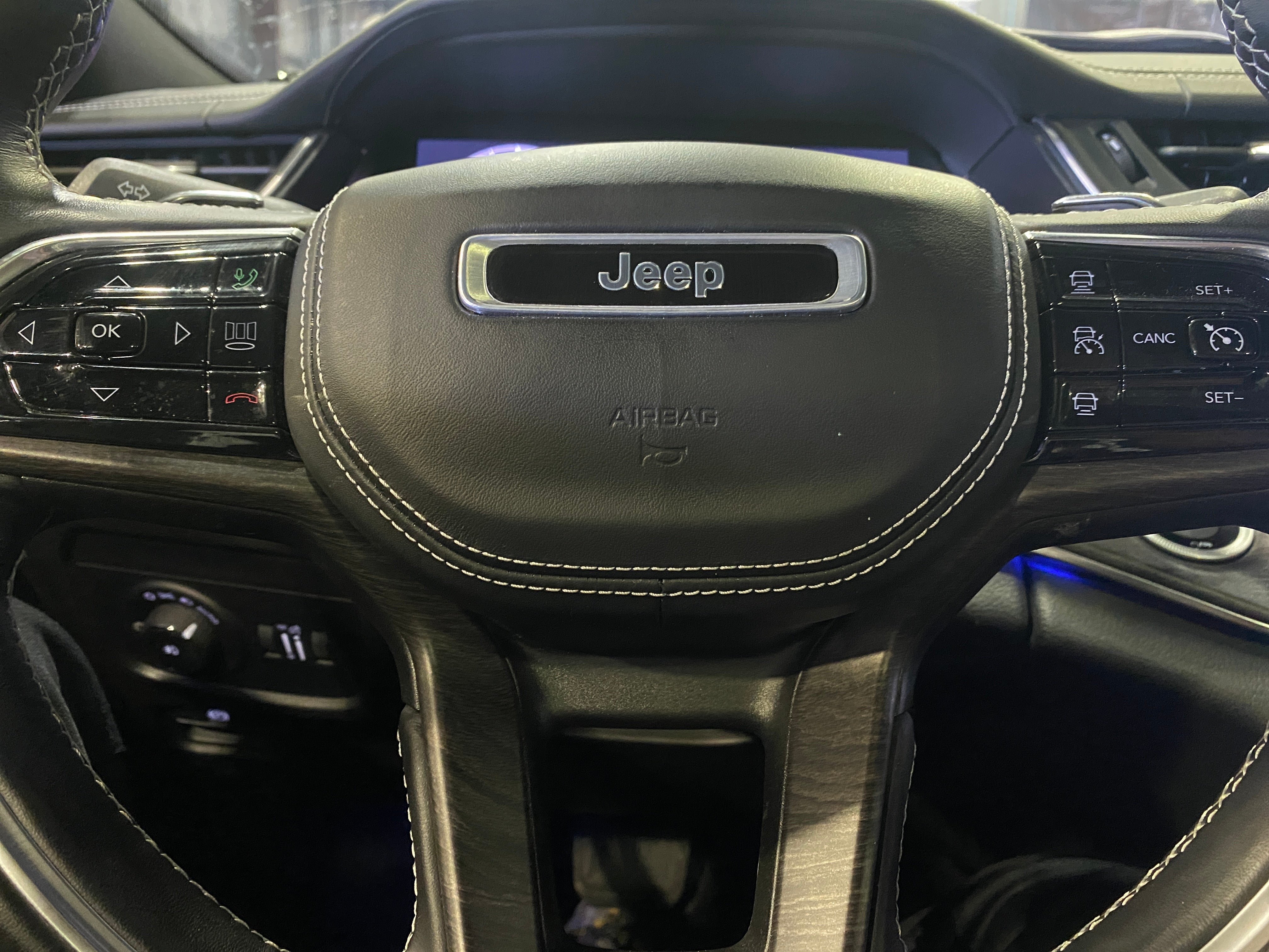 2021 Jeep Grand Cherokee L Overland 4