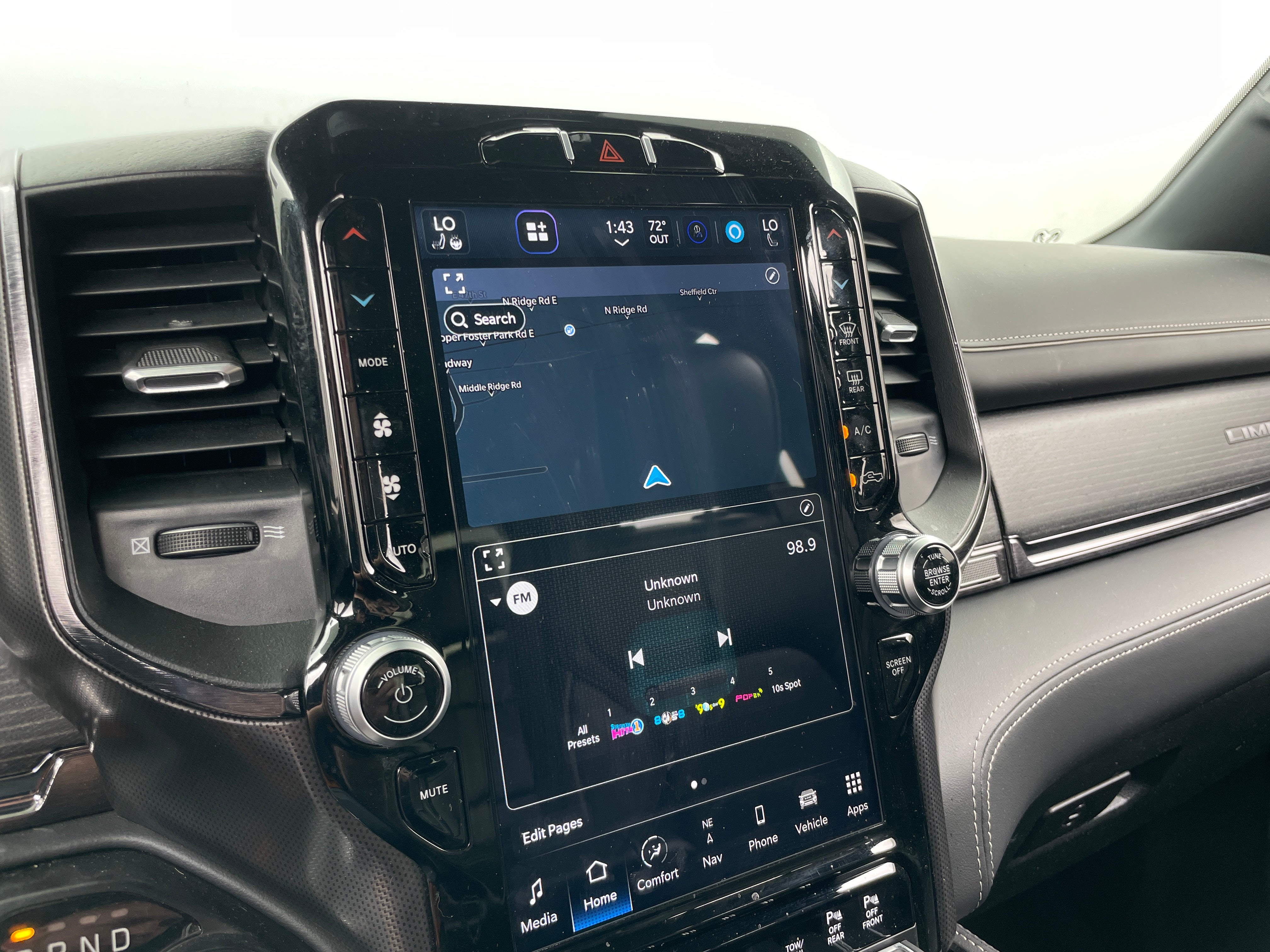 2023 RAM 1500 Limited 3