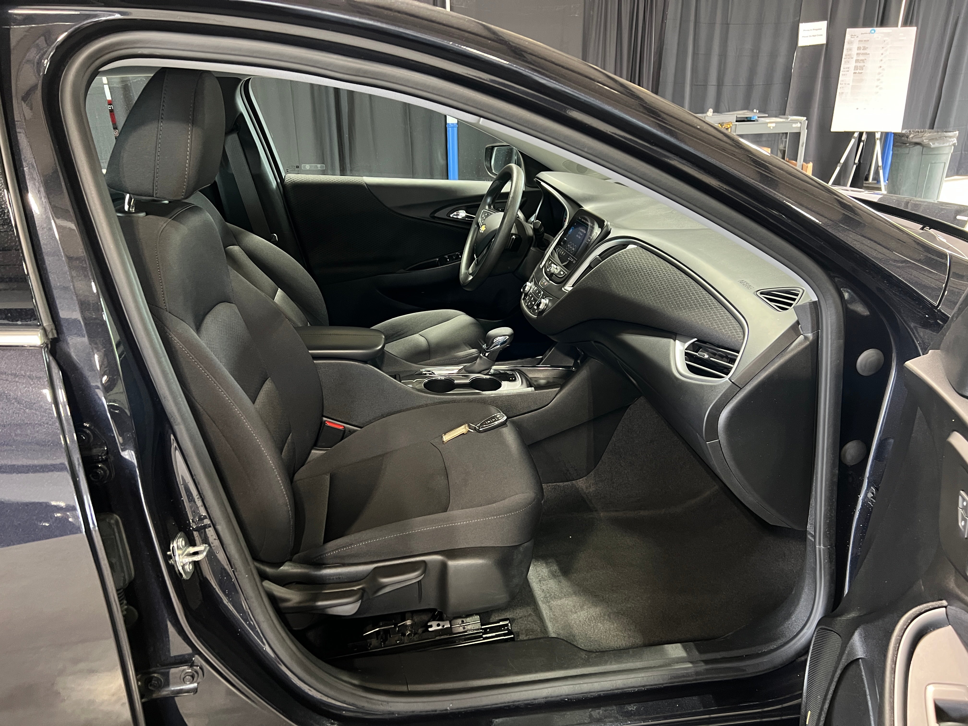 2023 Chevrolet Malibu LT 2