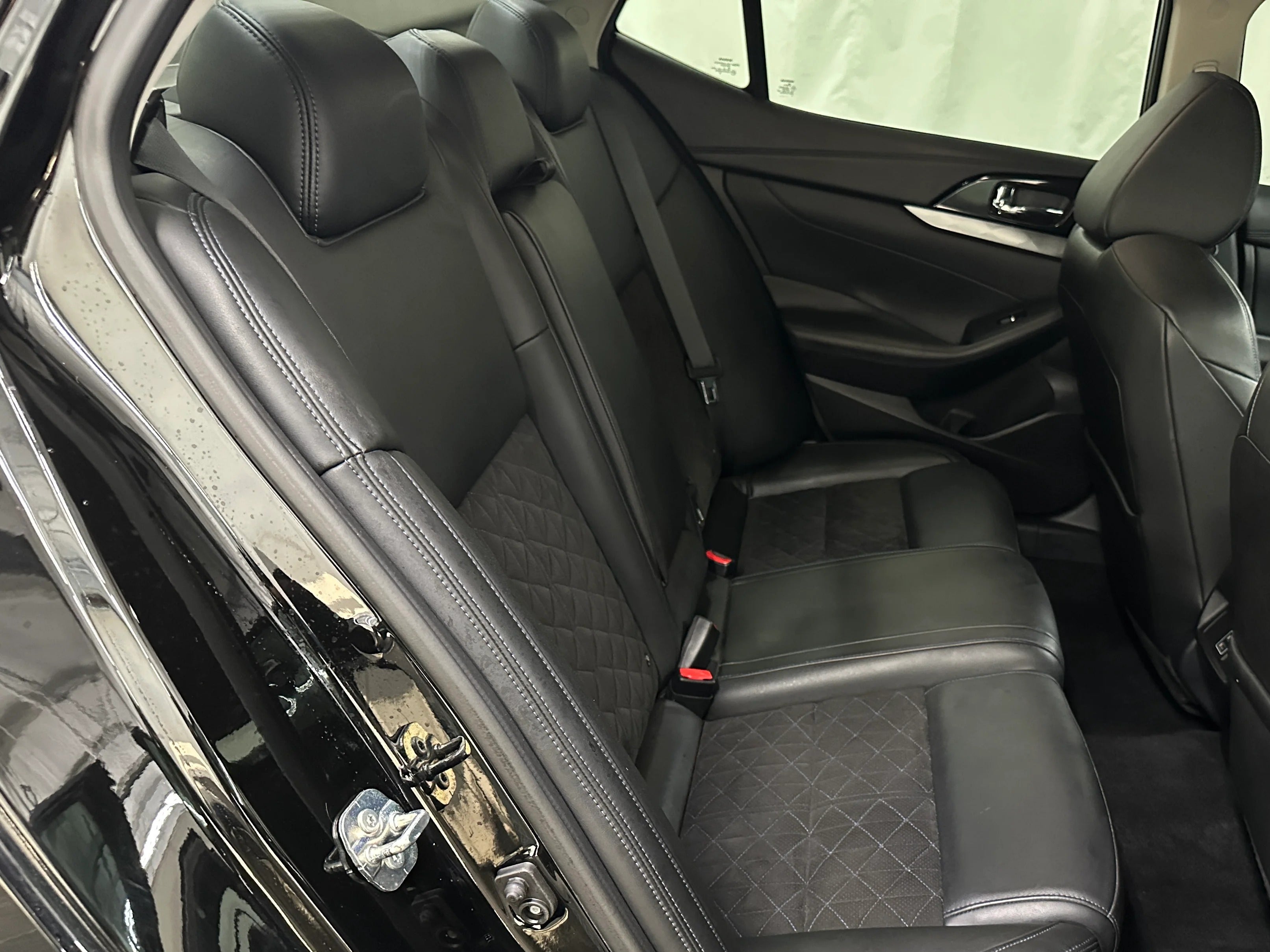2018 Nissan Maxima SR 5