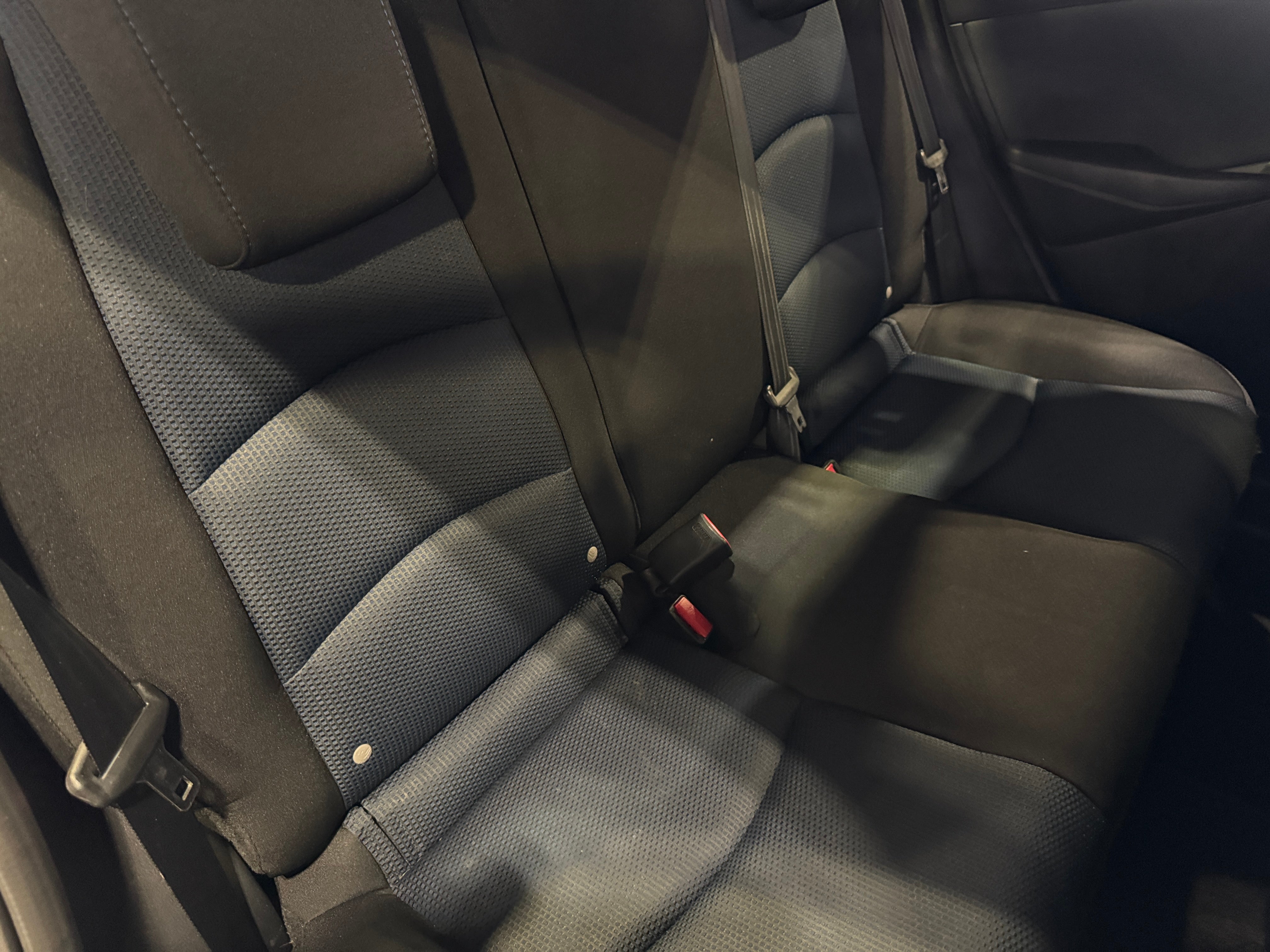 2019 Toyota Yaris LE 6