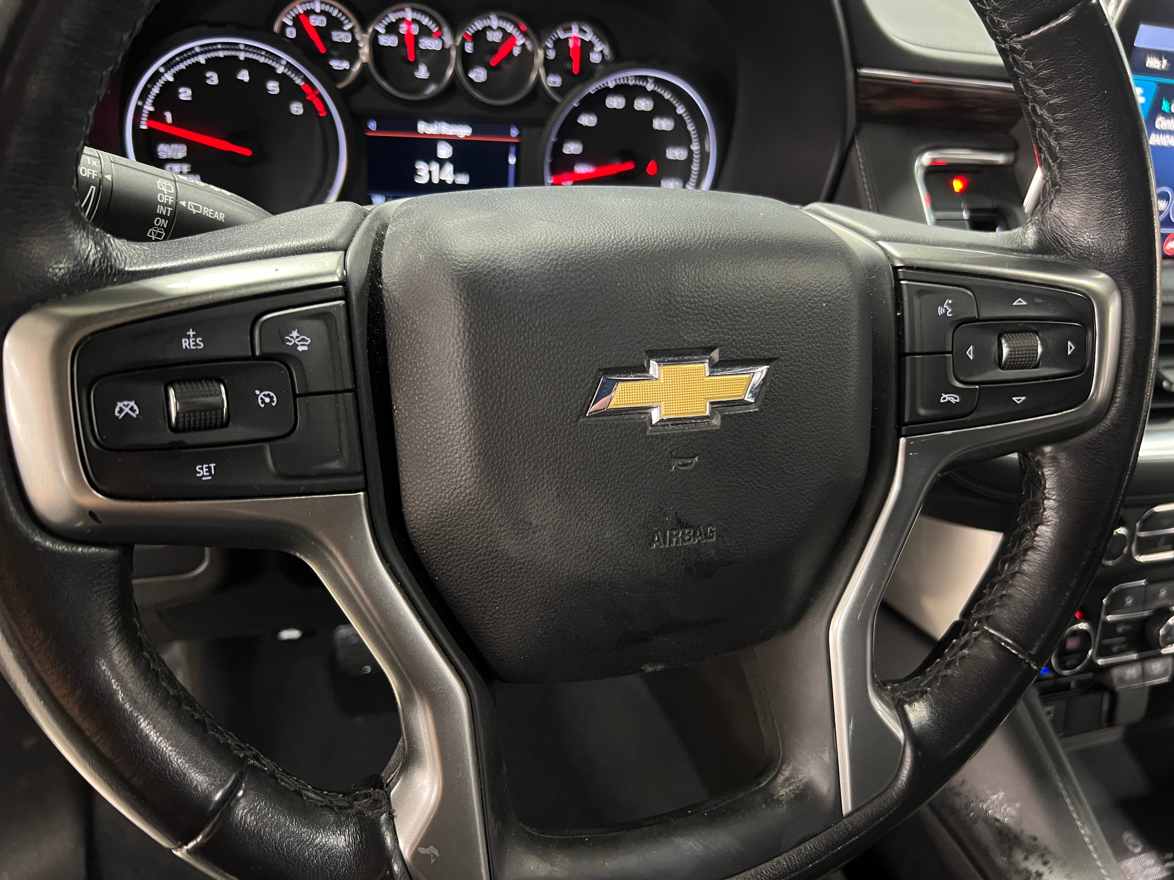 2021 Chevrolet Suburban LT 4