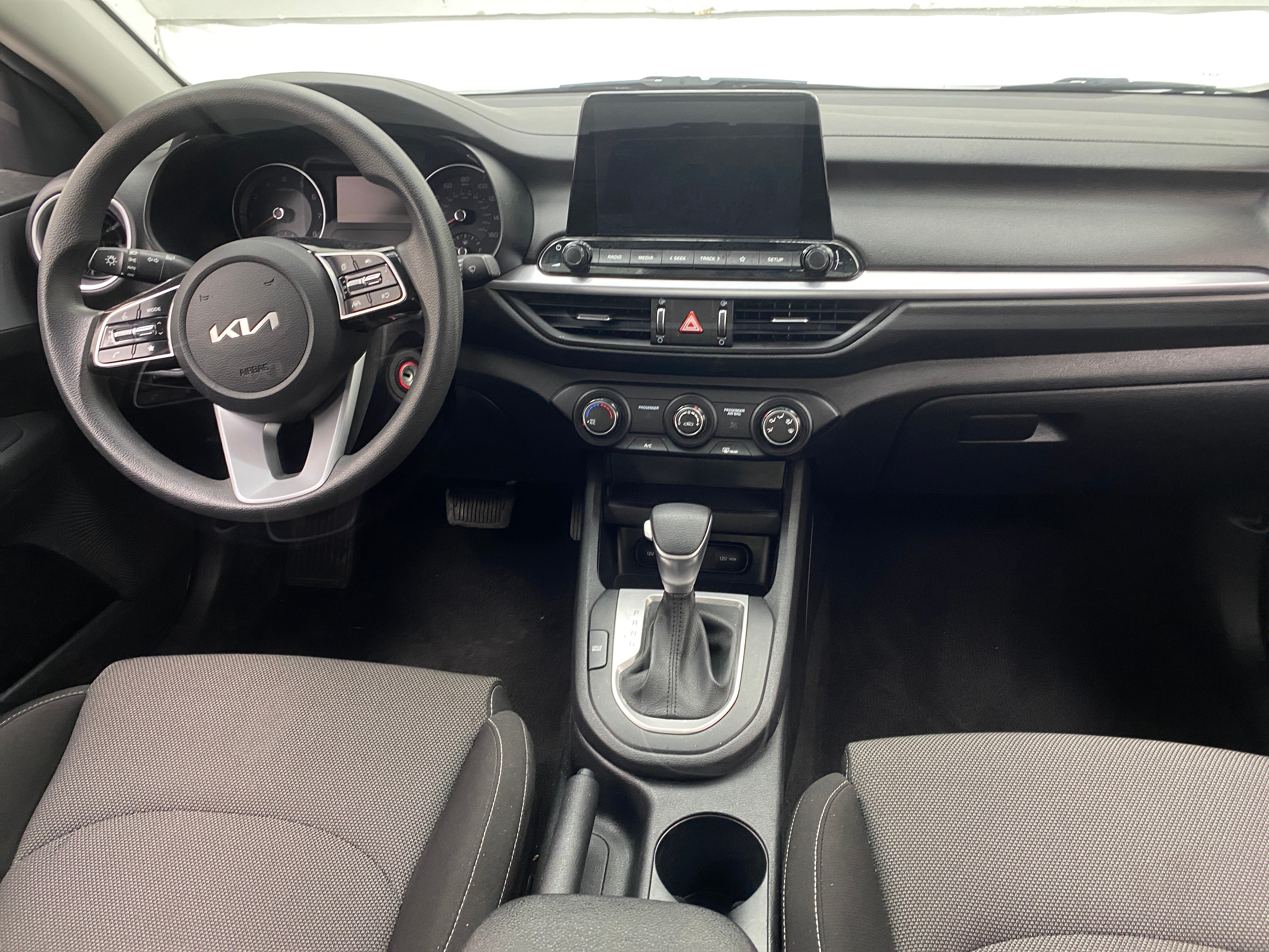 2023 Kia Forte LXS 3