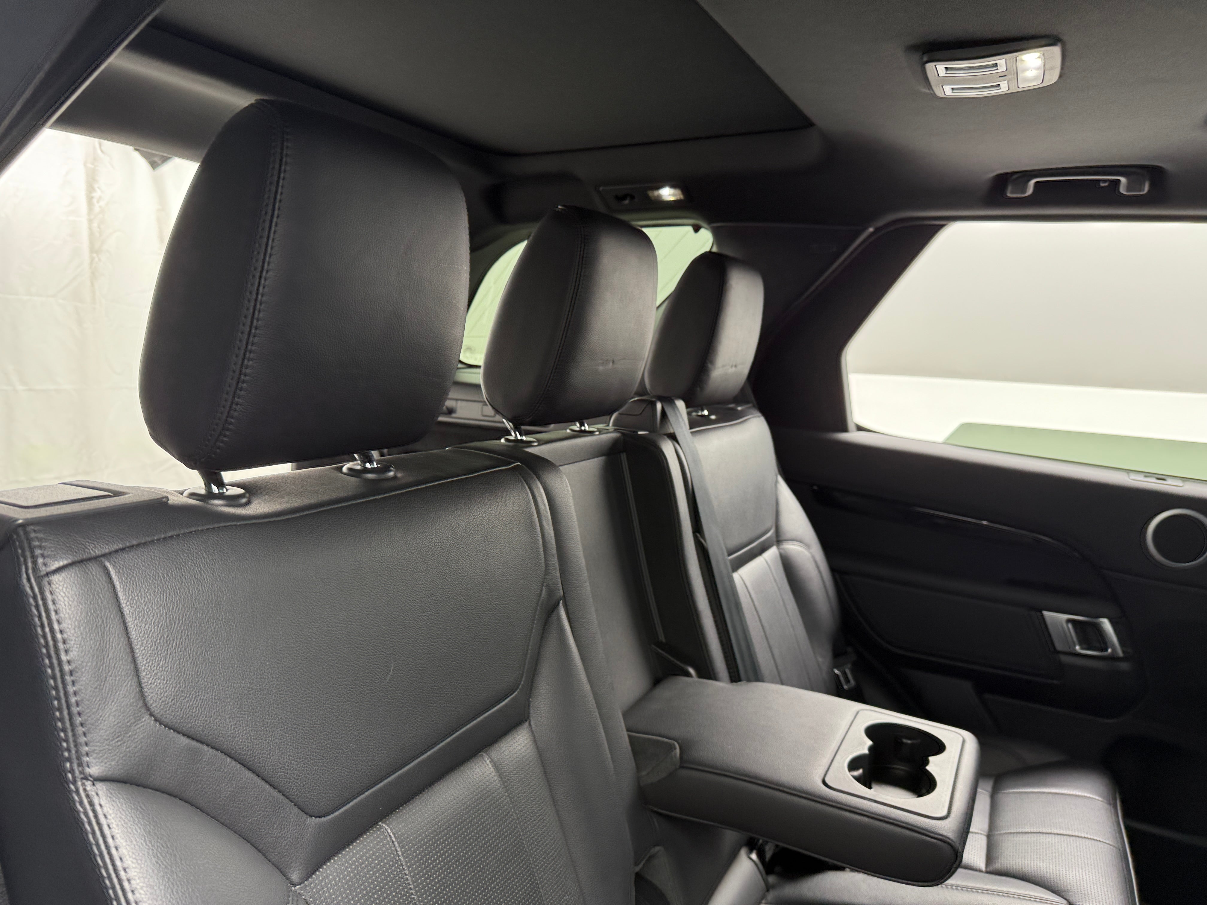 2020 Land Rover Discovery SE 5