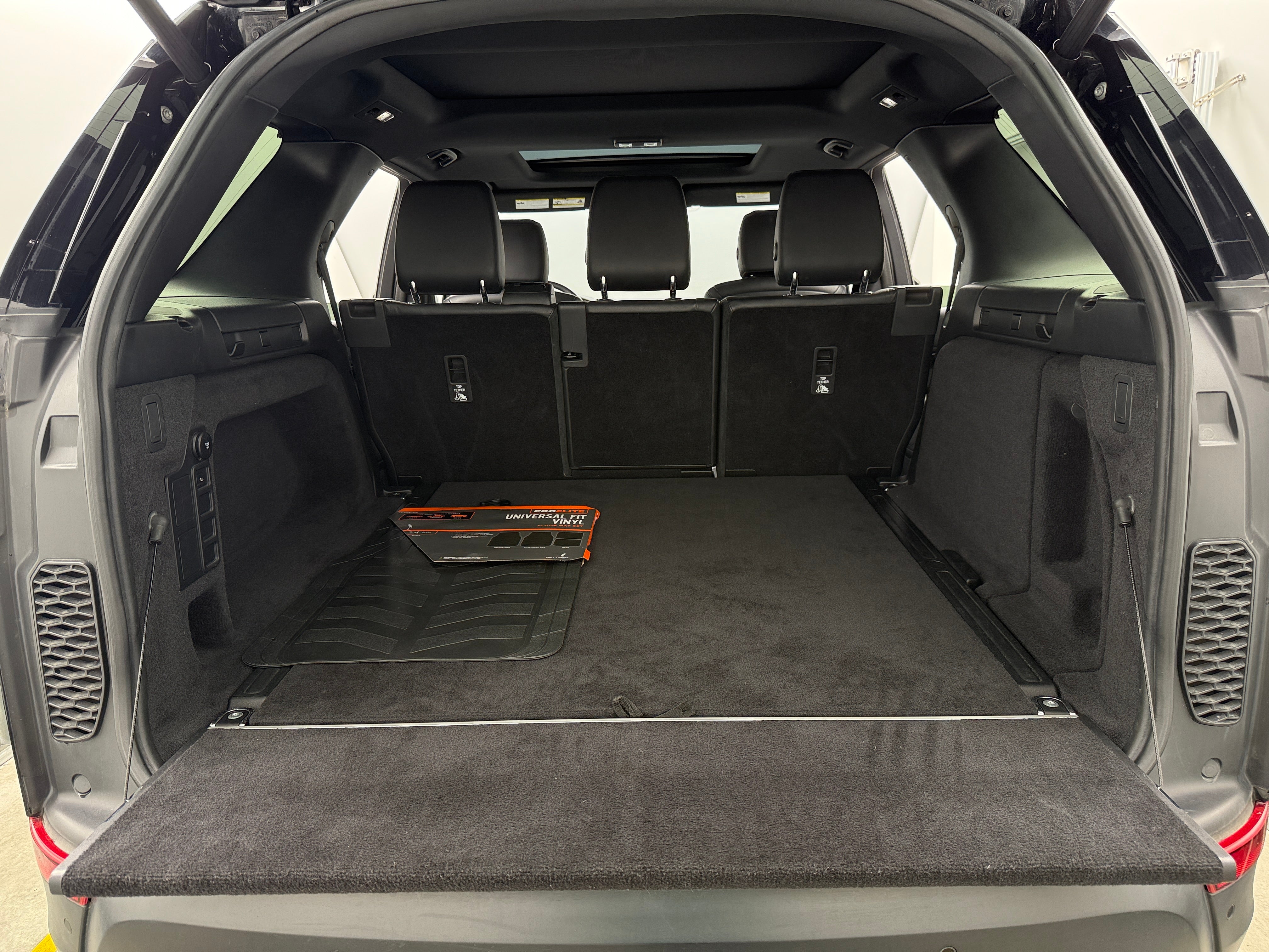2020 Land Rover Discovery SE 6