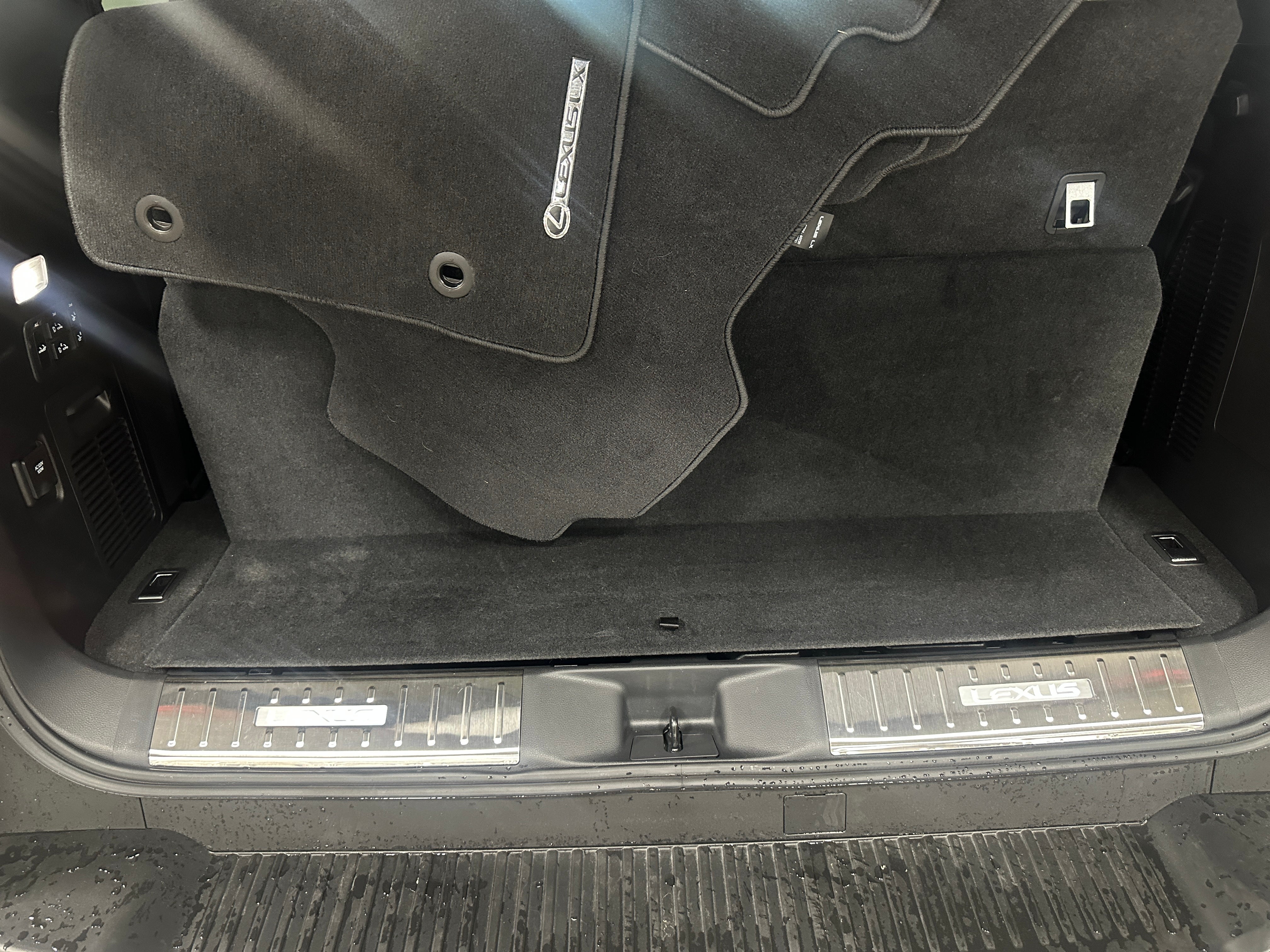 2023 Lexus LX 600 6