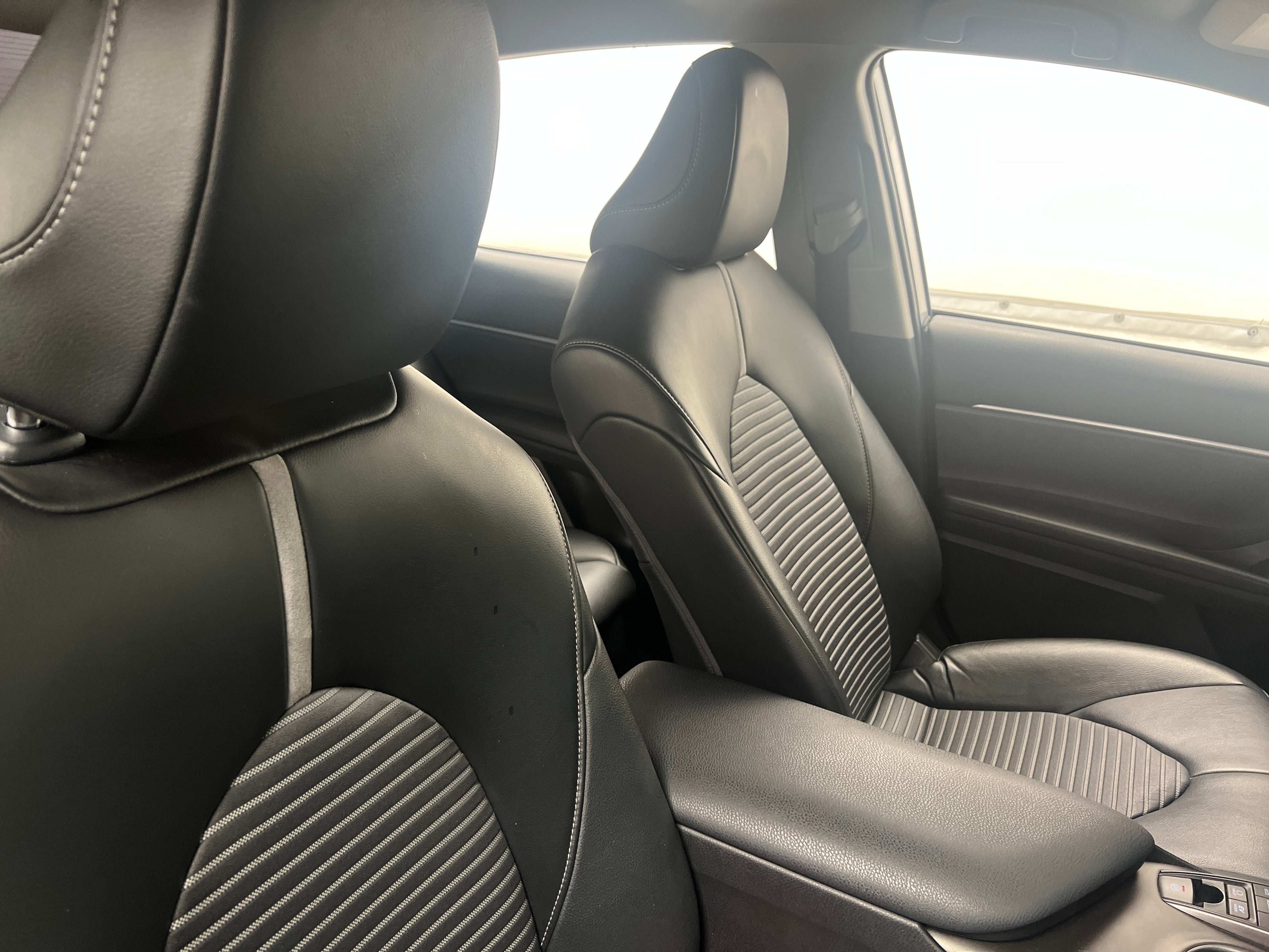 2021 Toyota Camry SE 2