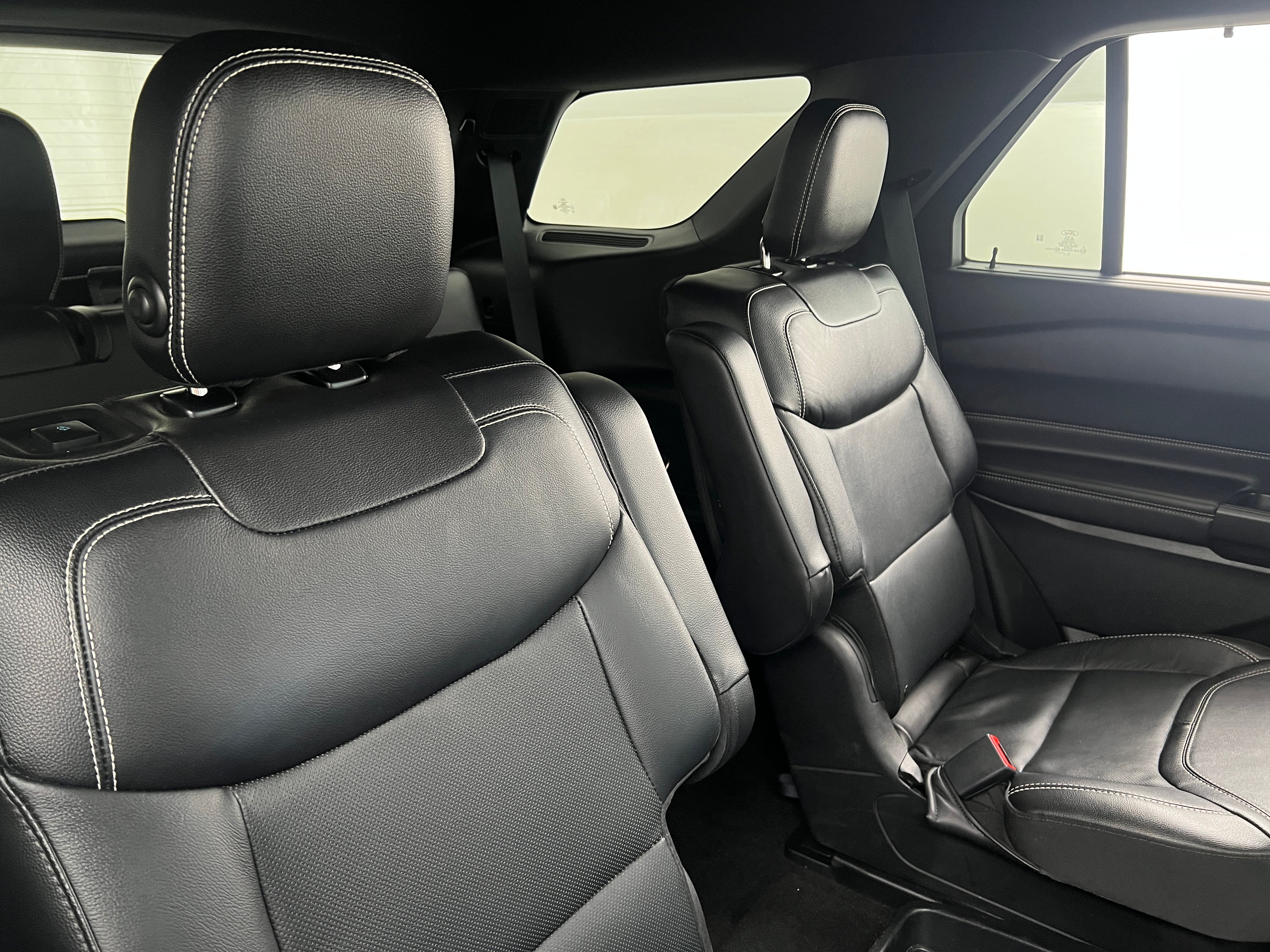2020 Ford Explorer ST 5