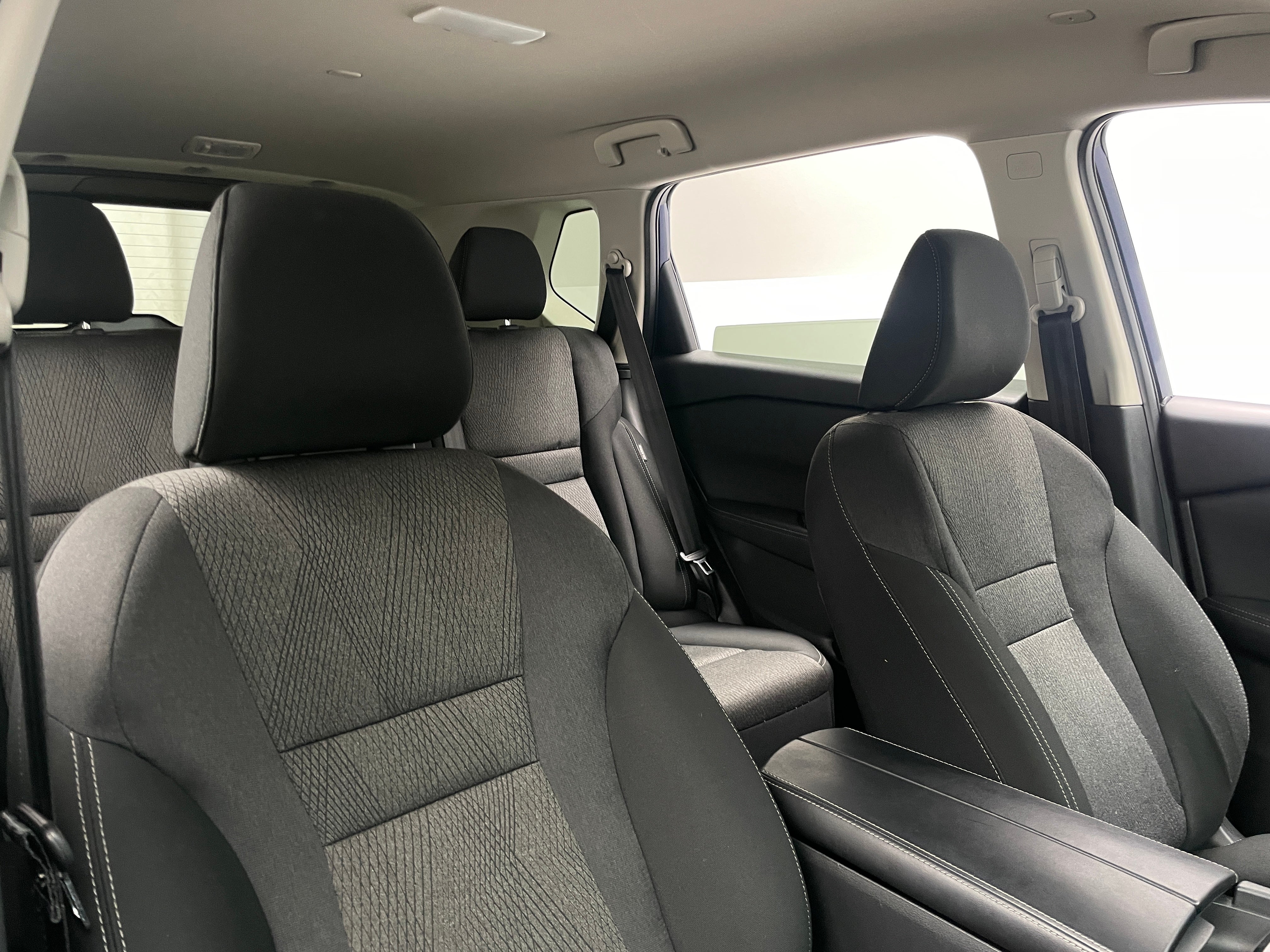 2024 Nissan Rogue SV 2