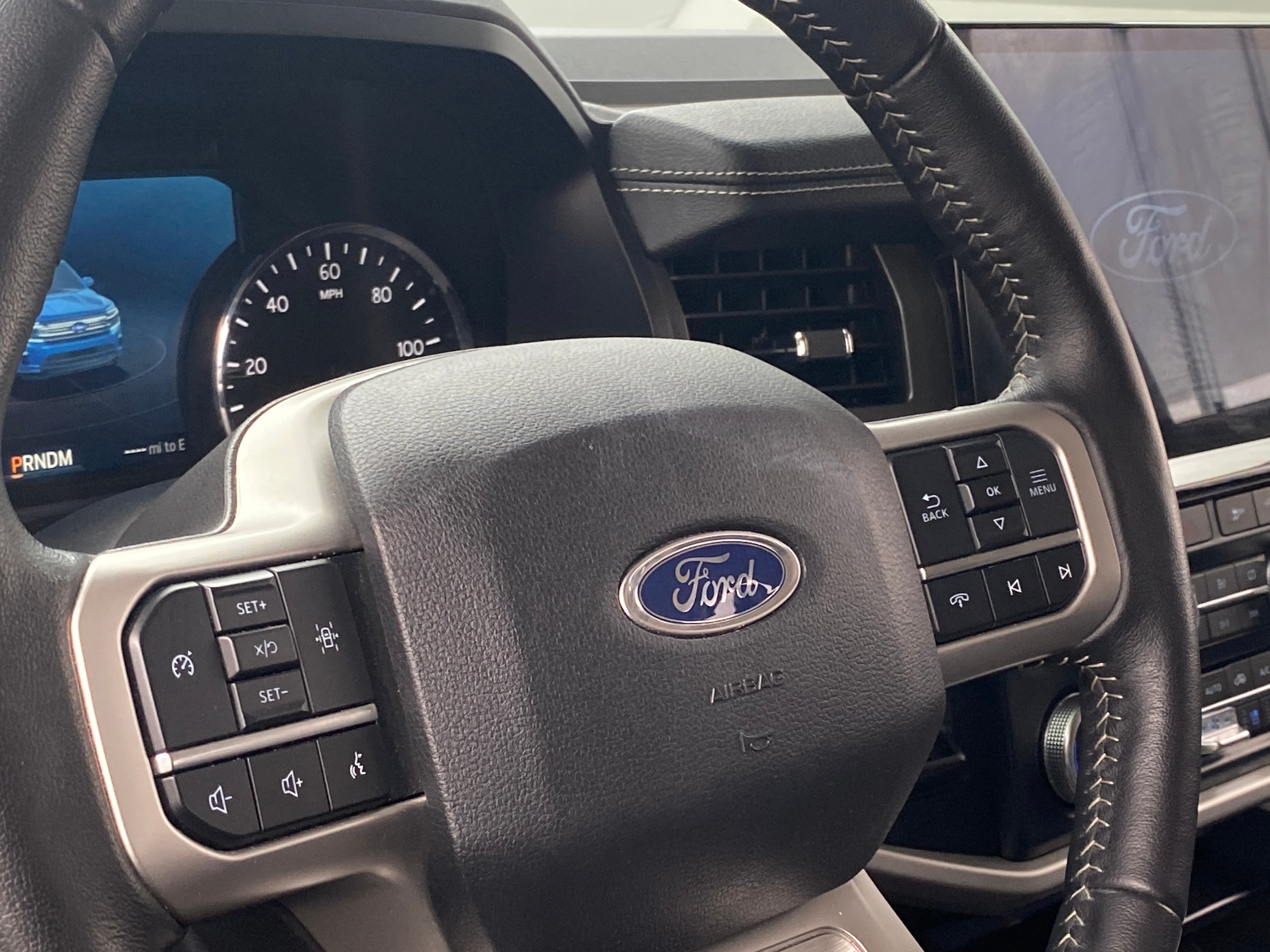 2024 Ford Expedition XLT 4