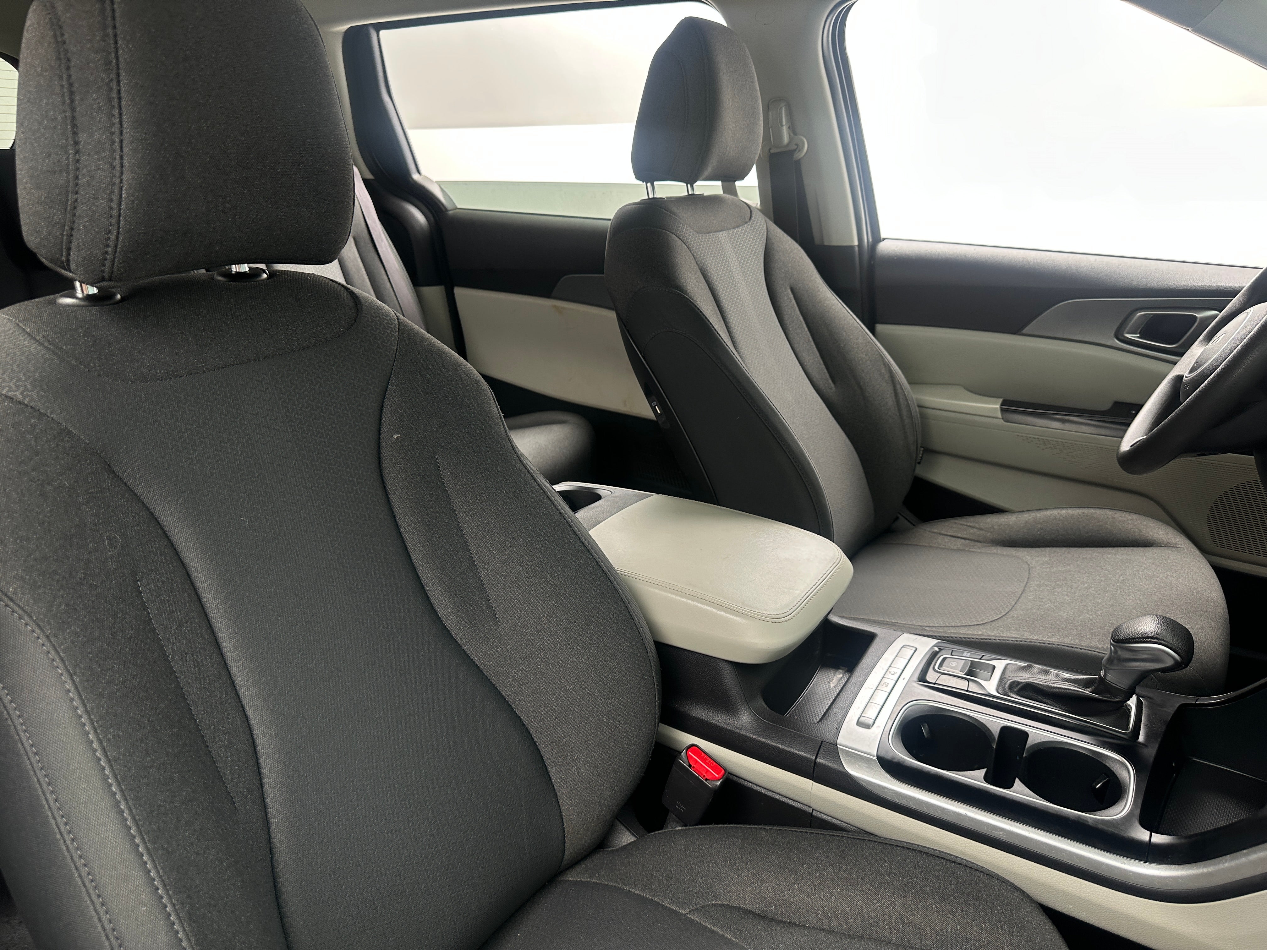 2022 Kia Carnival LX 2