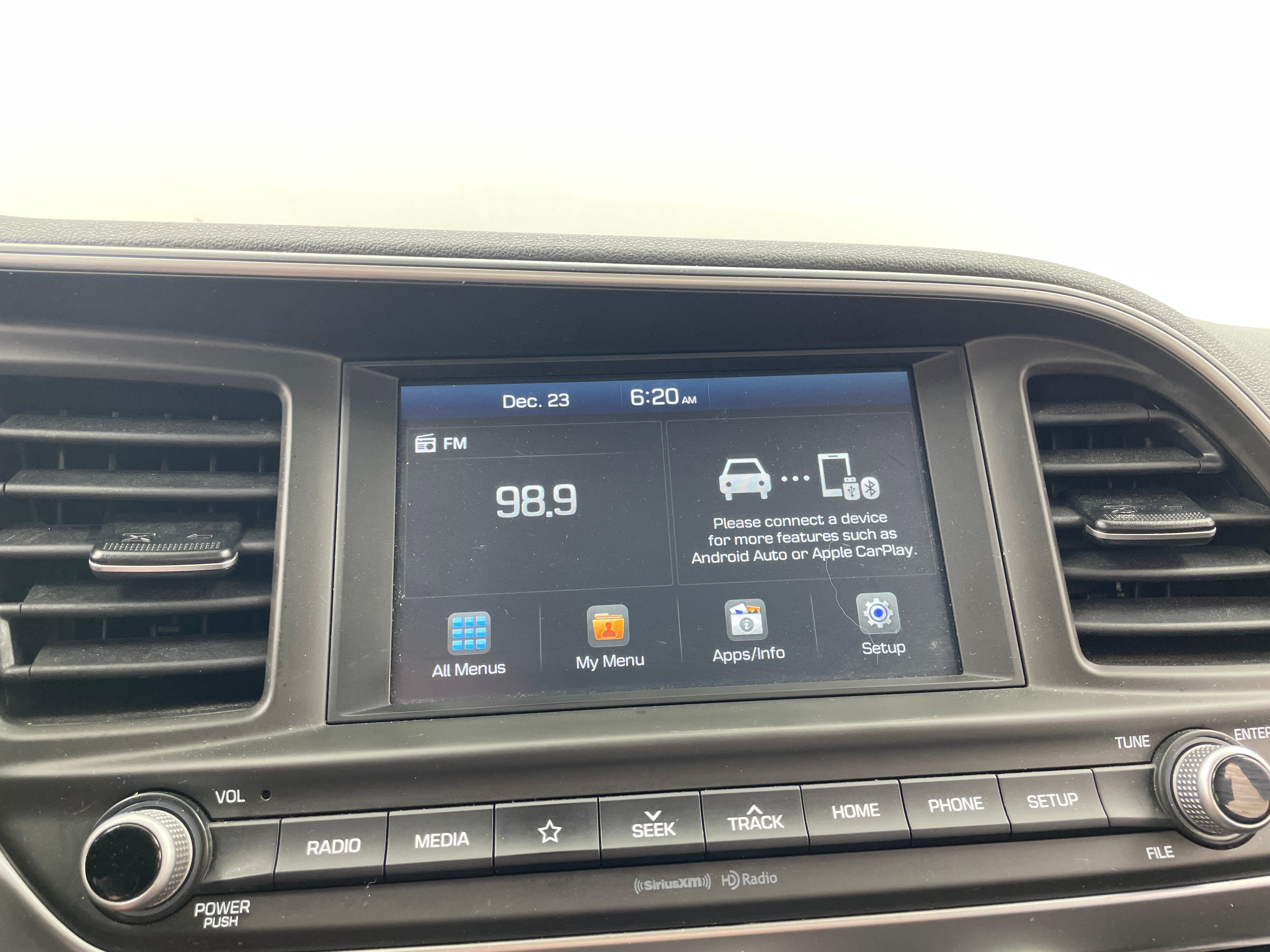 2020 Hyundai Elantra SEL 4