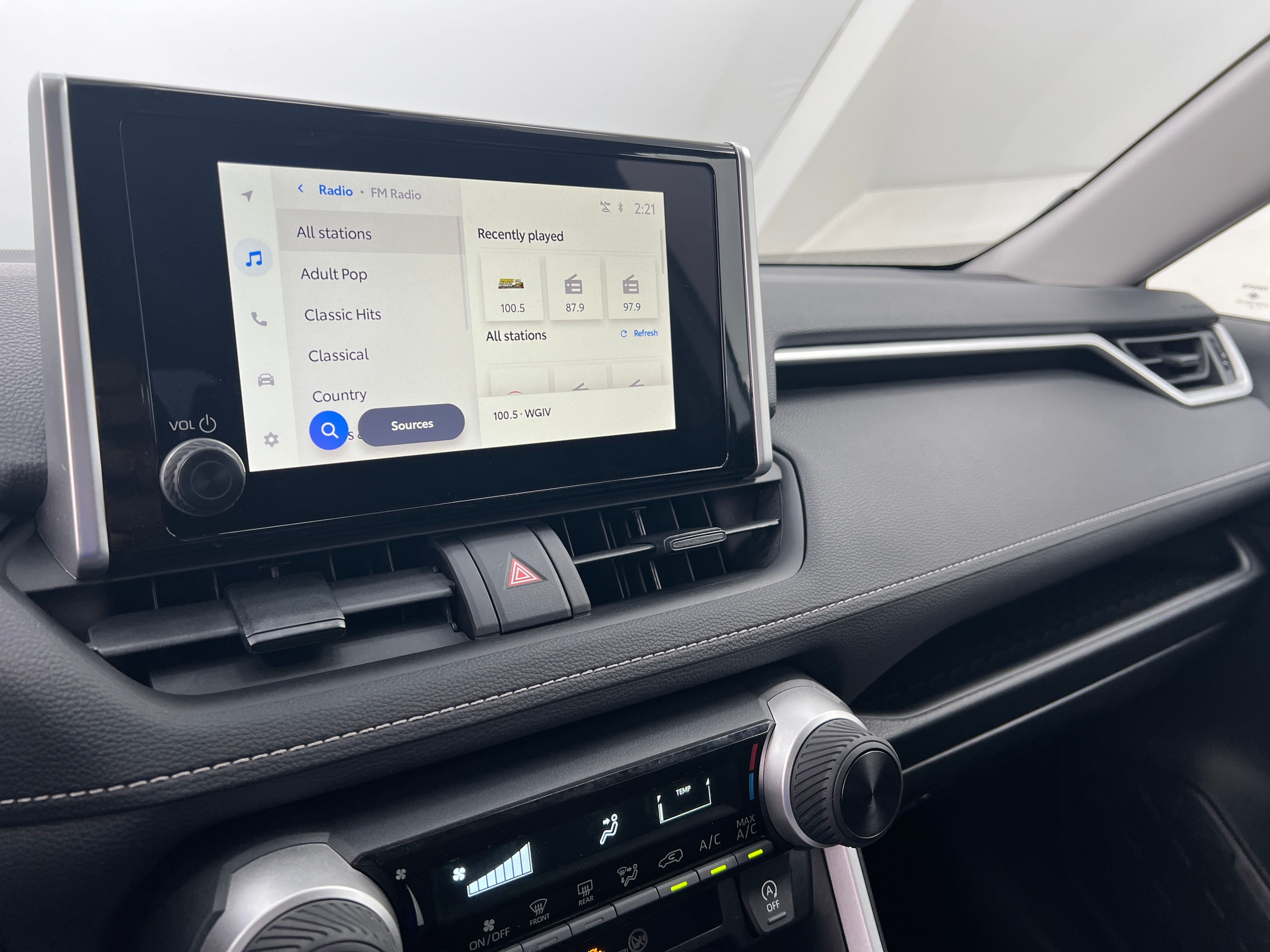 2024 Toyota RAV4 LE 4