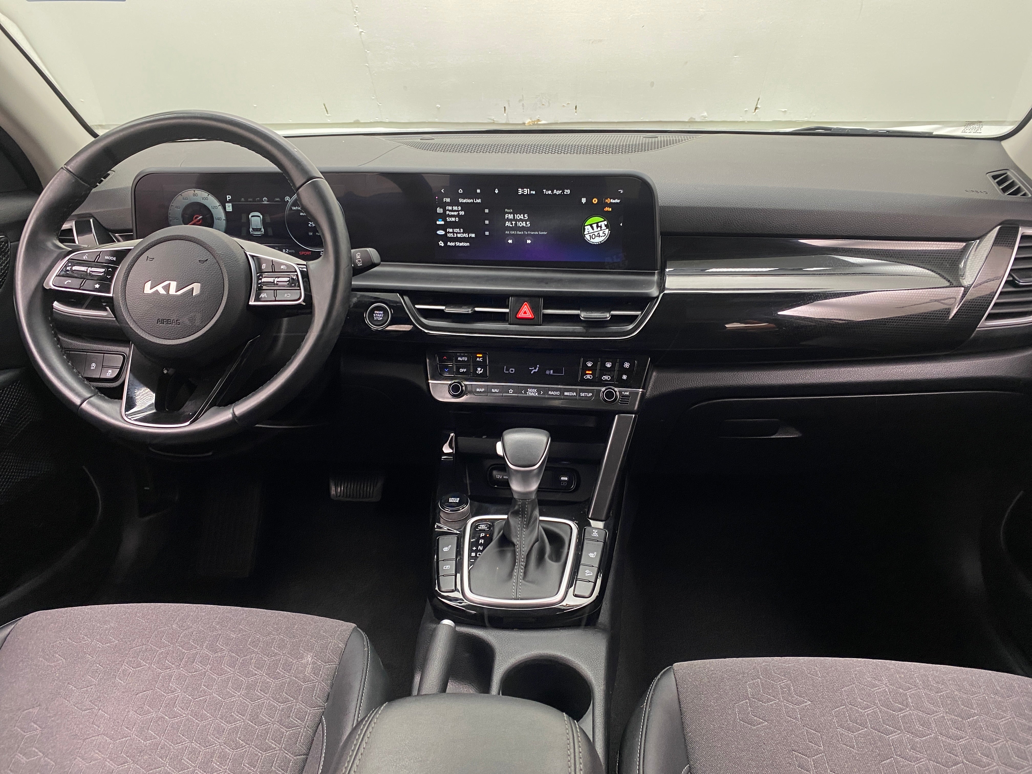 2024 Kia Seltos S 3