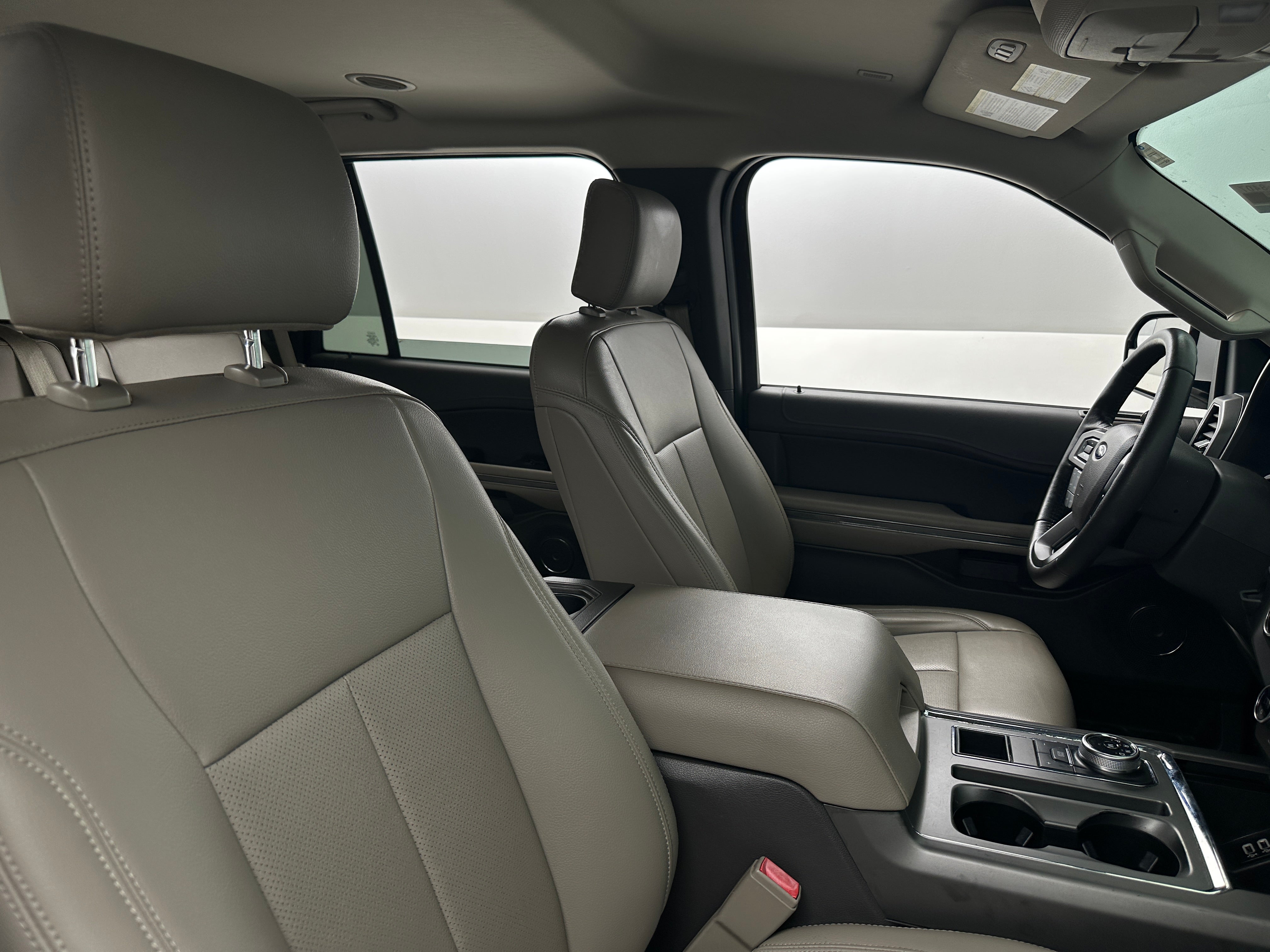 2019 Ford Expedition XLT 2