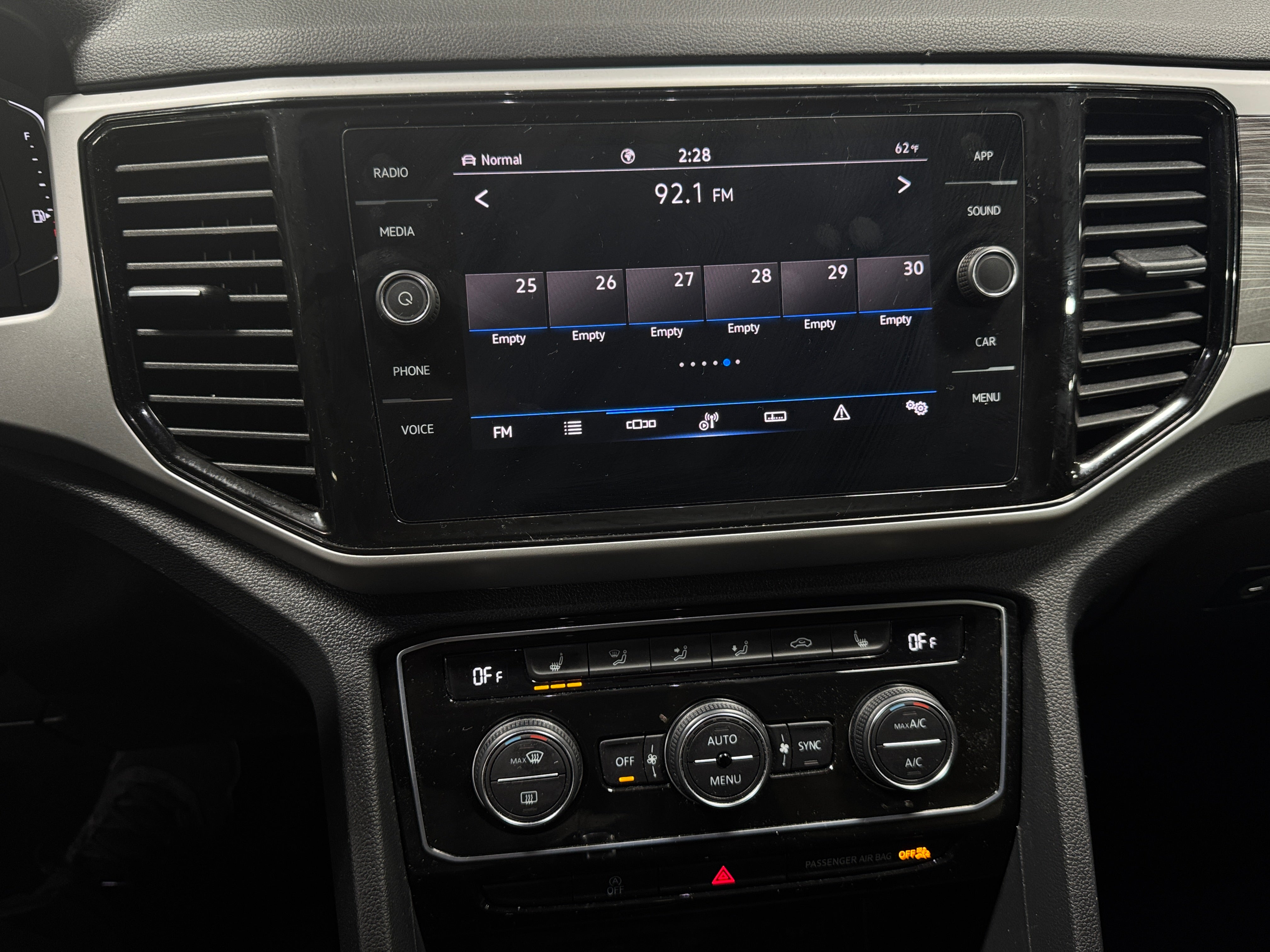 2022 Volkswagen Atlas SE 3