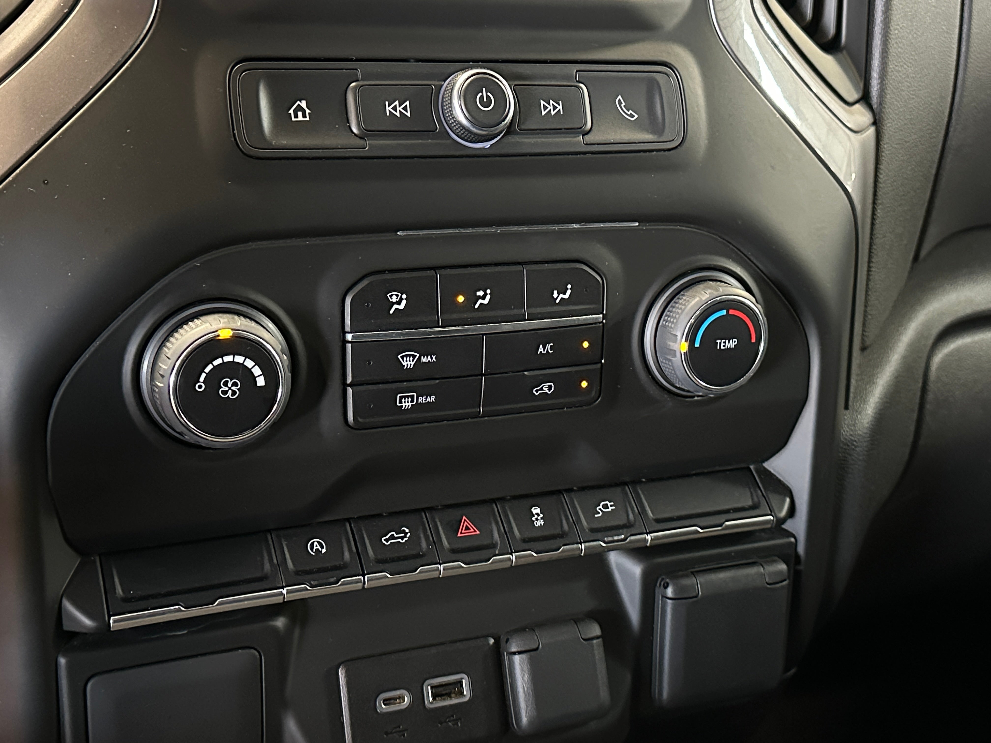 2021 Chevrolet Silverado 1500 Custom 4