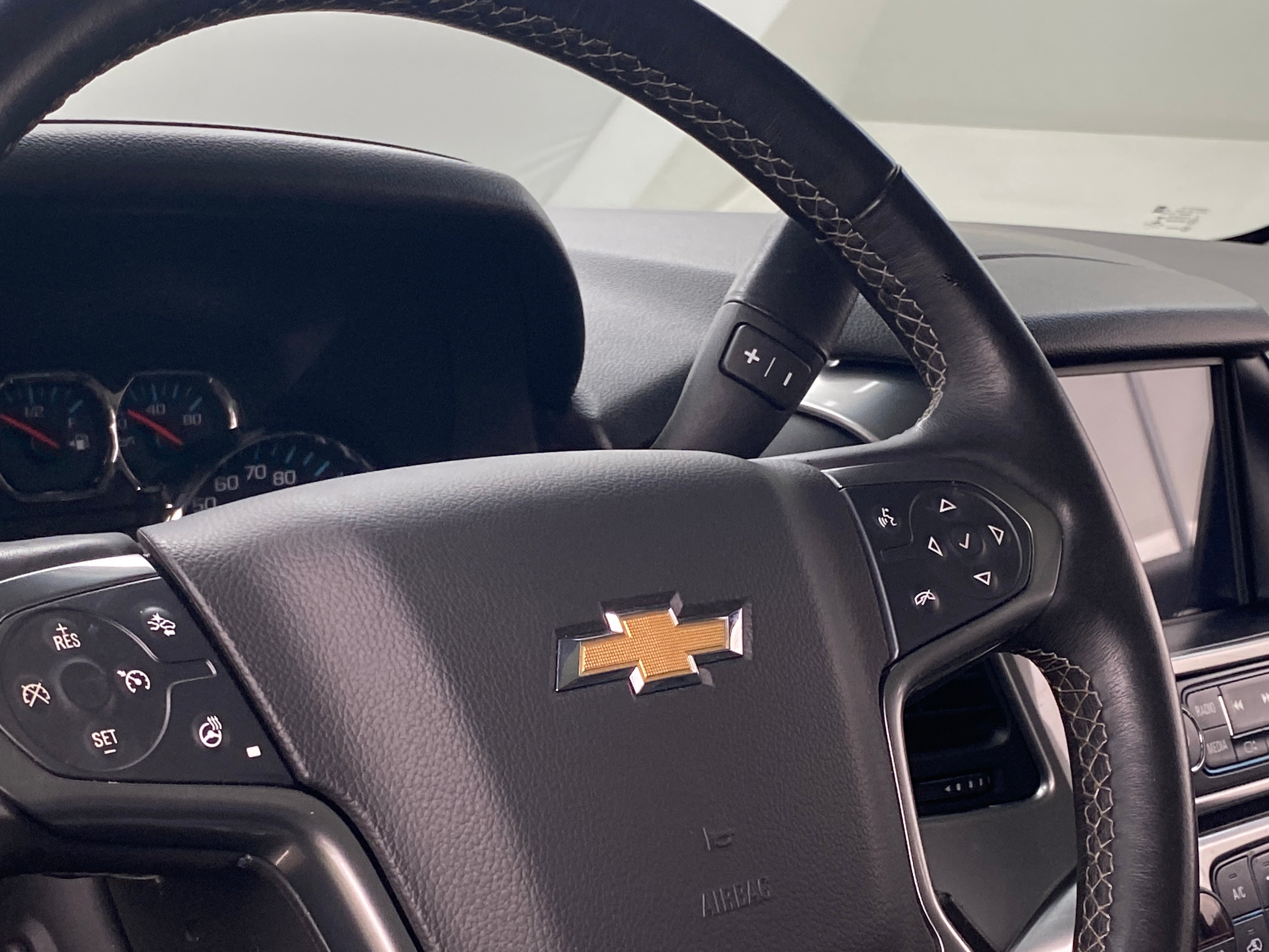 2015 Chevrolet Tahoe LTZ 4