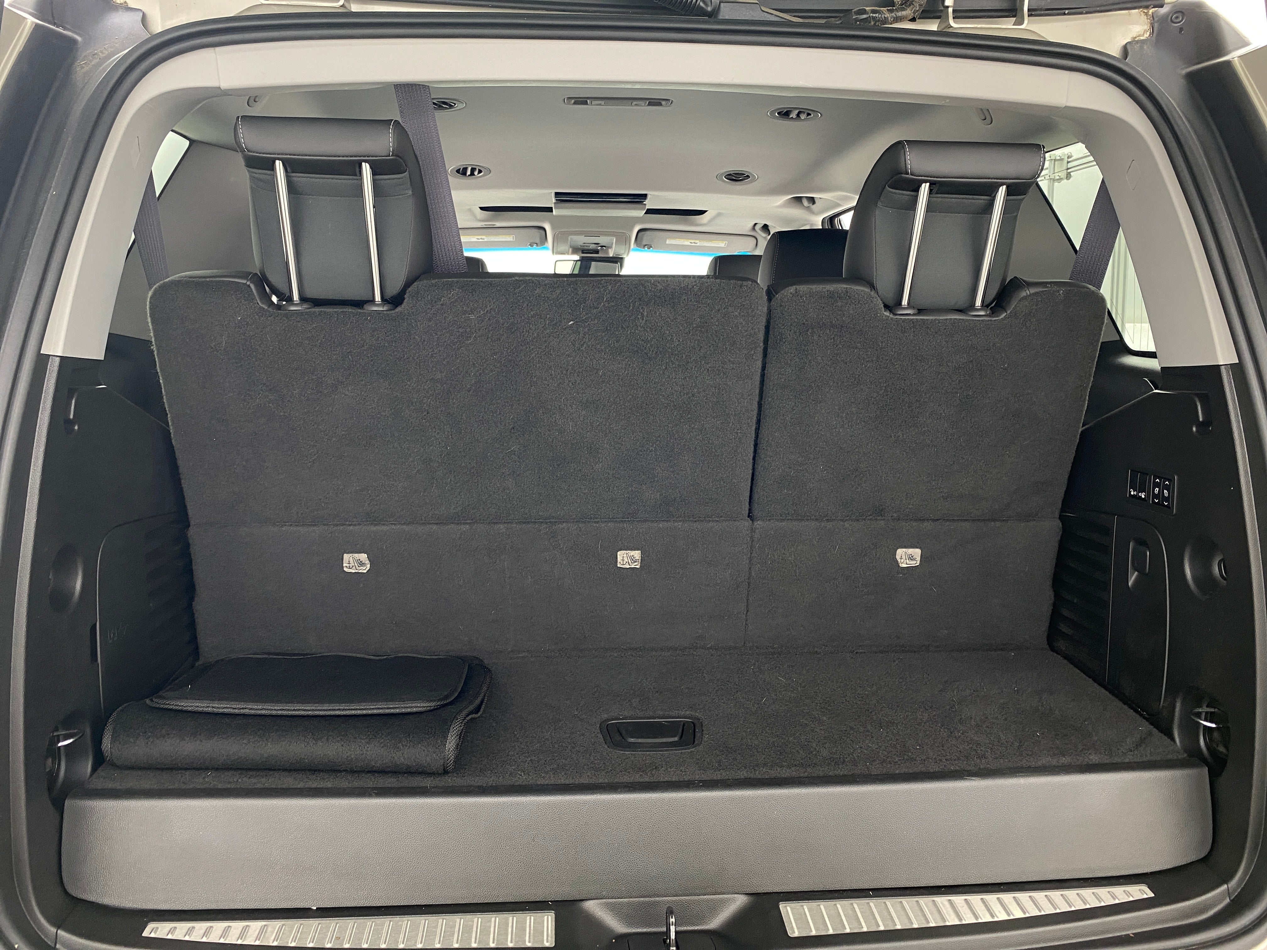 2015 Chevrolet Tahoe LTZ 6