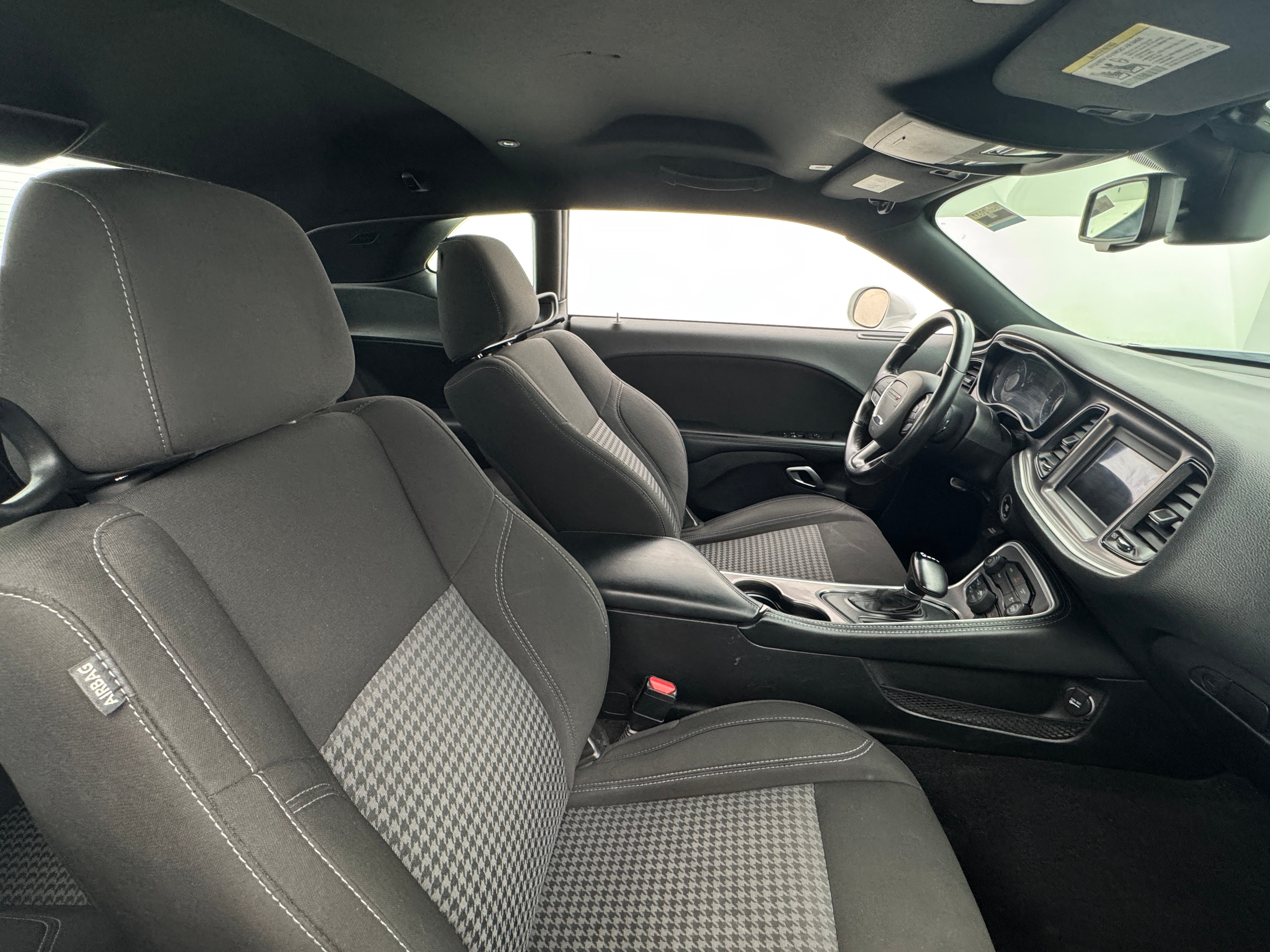 2022 Dodge Challenger SXT 2