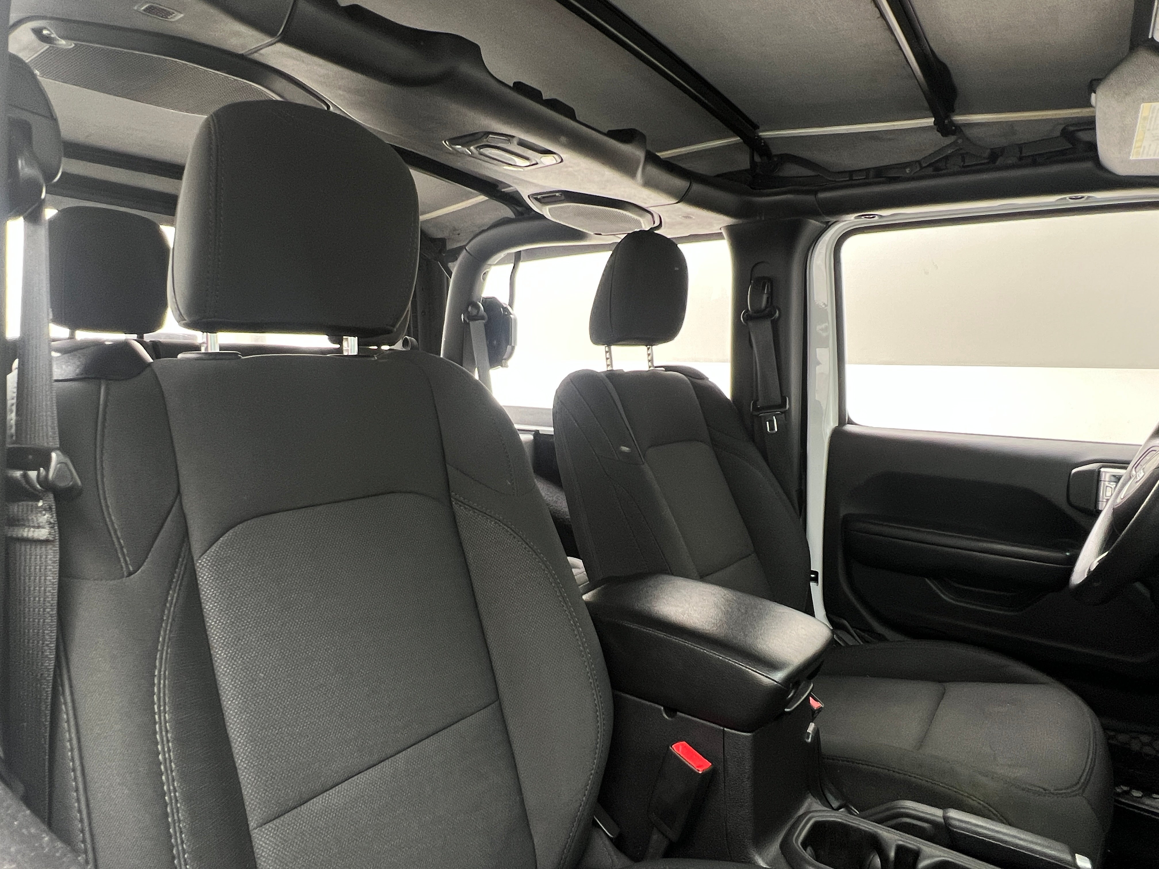 2019 Jeep Wrangler Sport 2