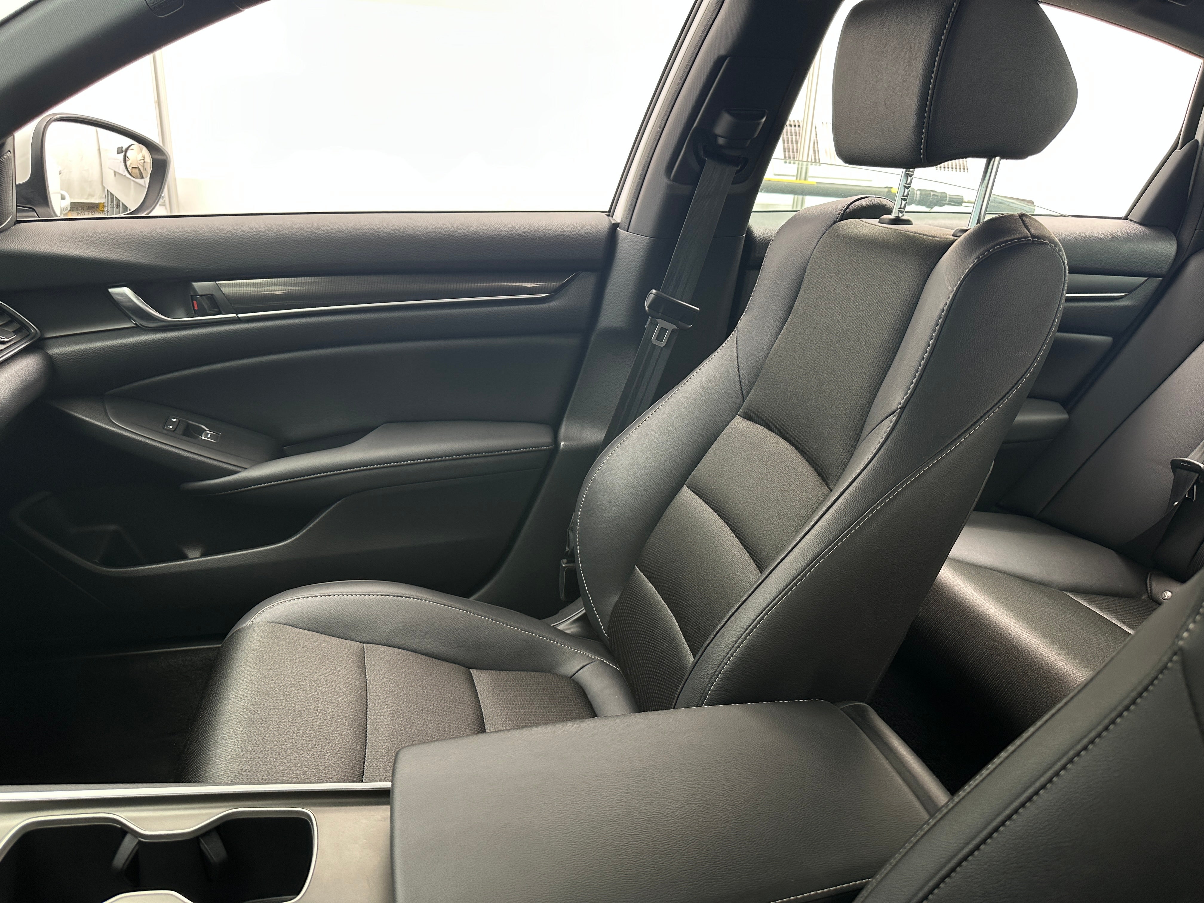 2020 Honda Accord Sport 2