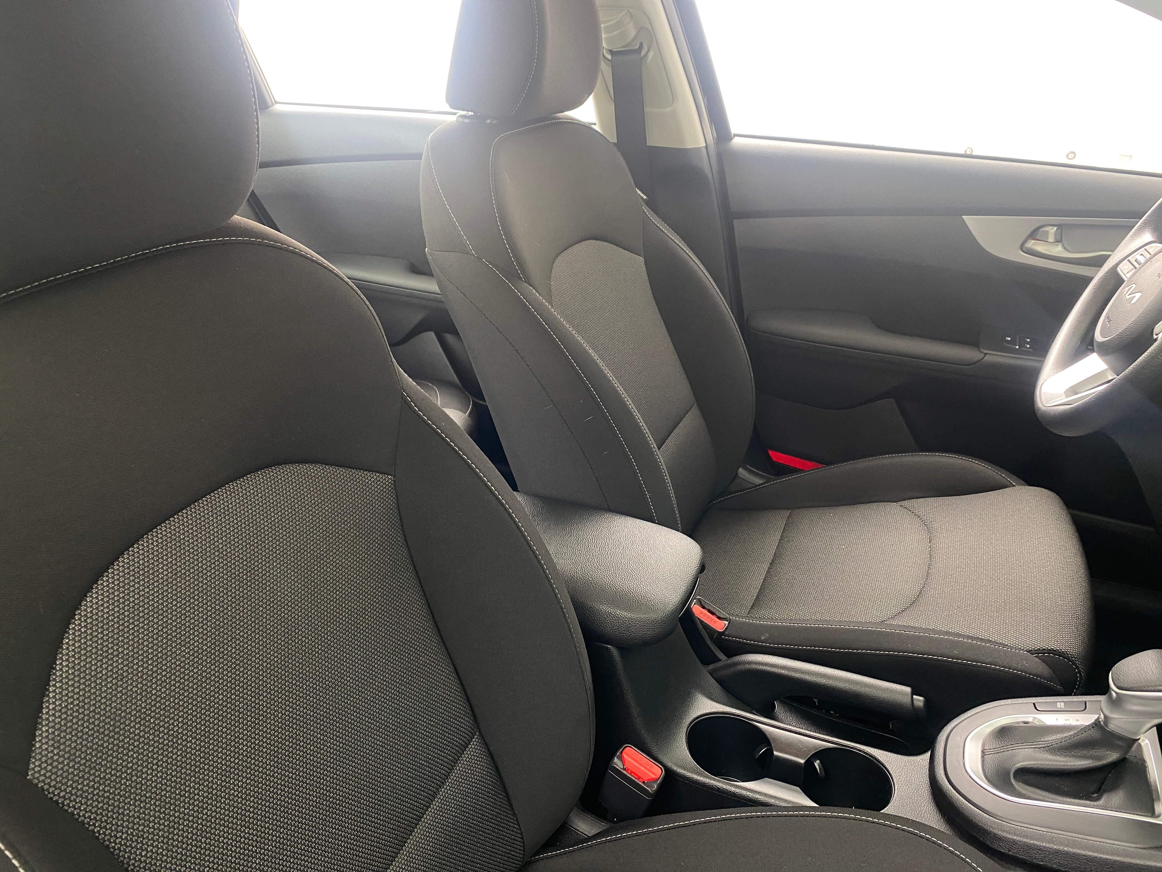 2024 Kia Forte LXS 2