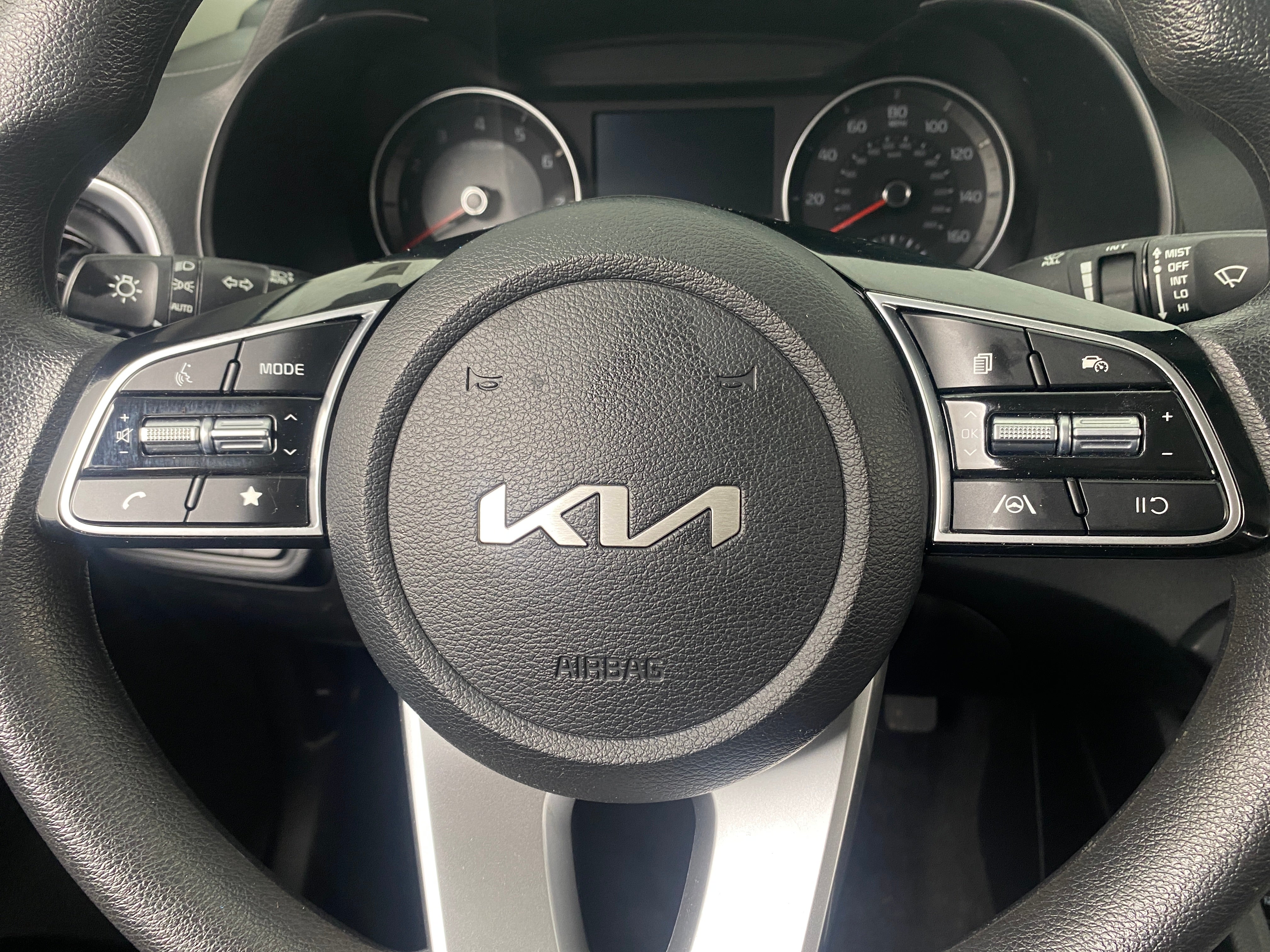 2024 Kia Forte LXS 5
