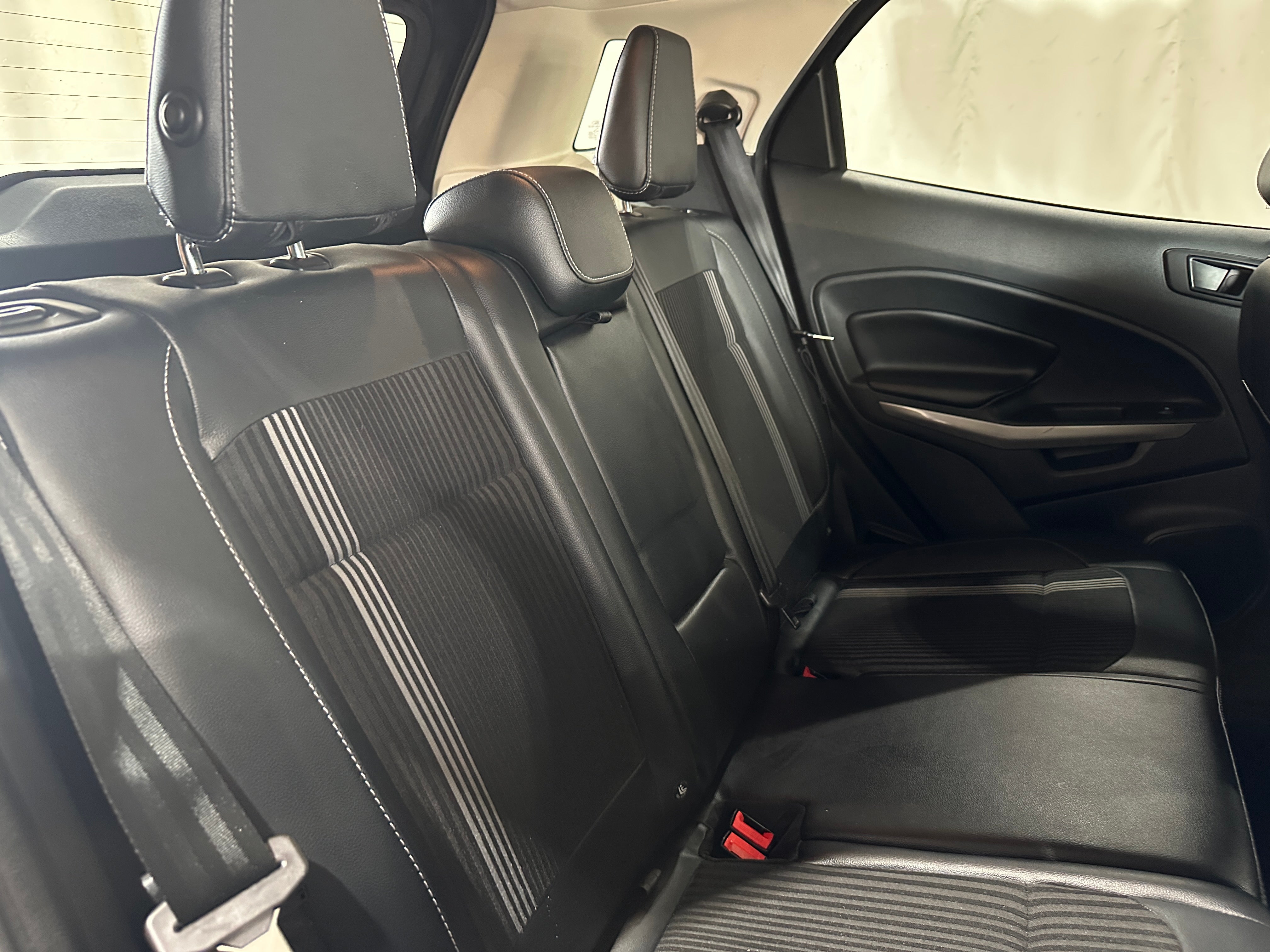 2019 Ford EcoSport SES 6