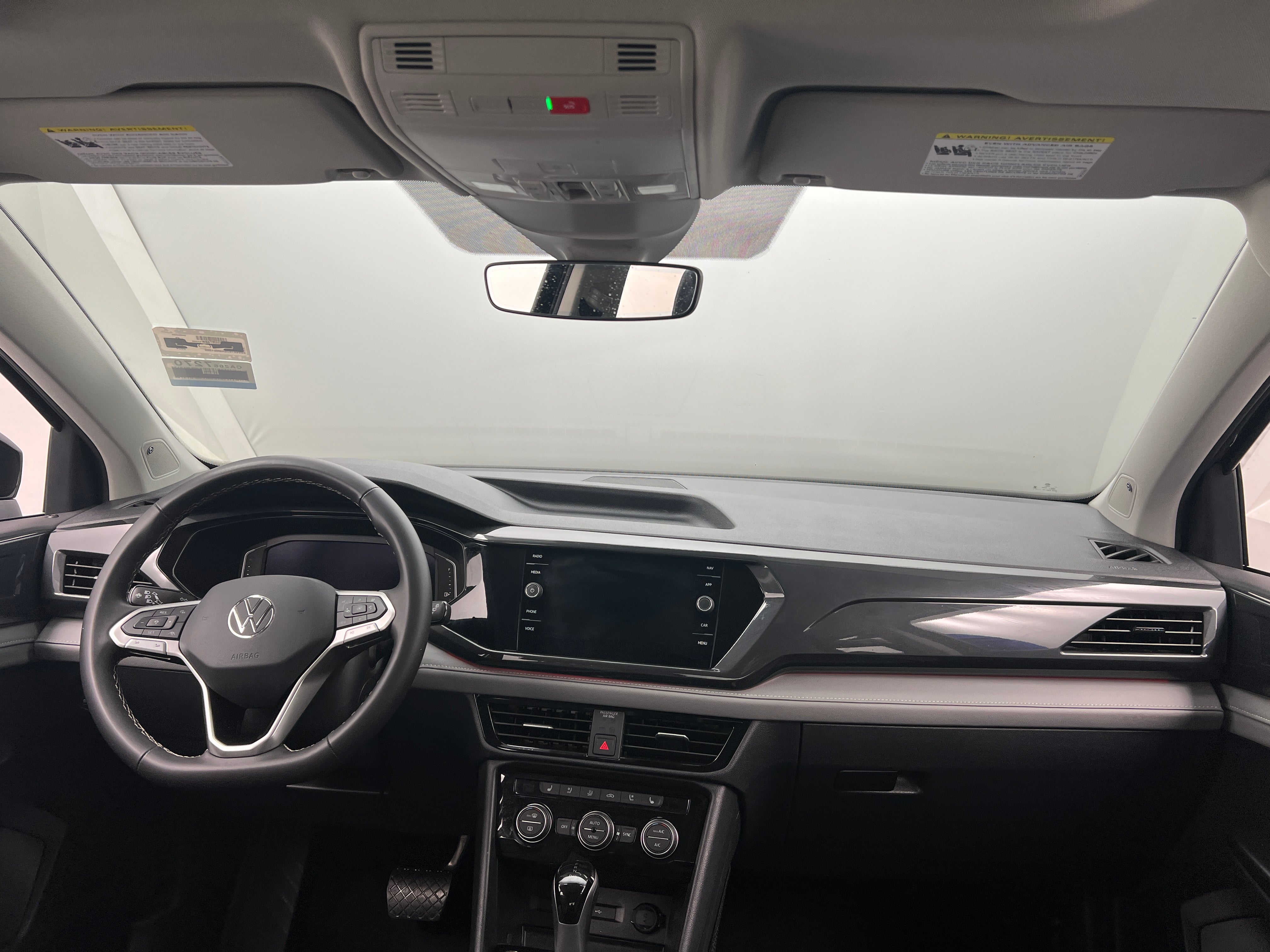 2024 Volkswagen Taos SEL 2