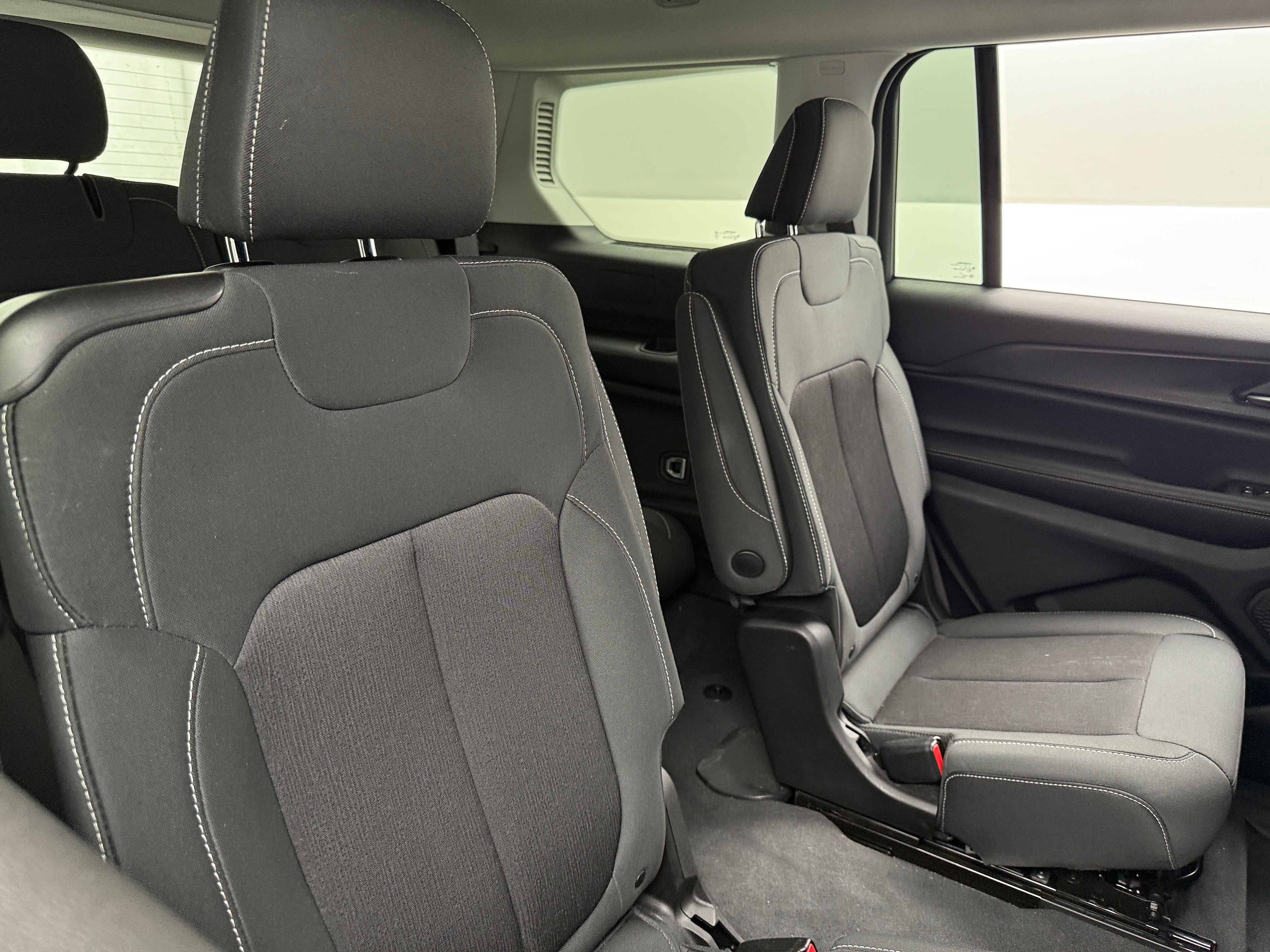 2024 Jeep Grand Cherokee L Laredo 6